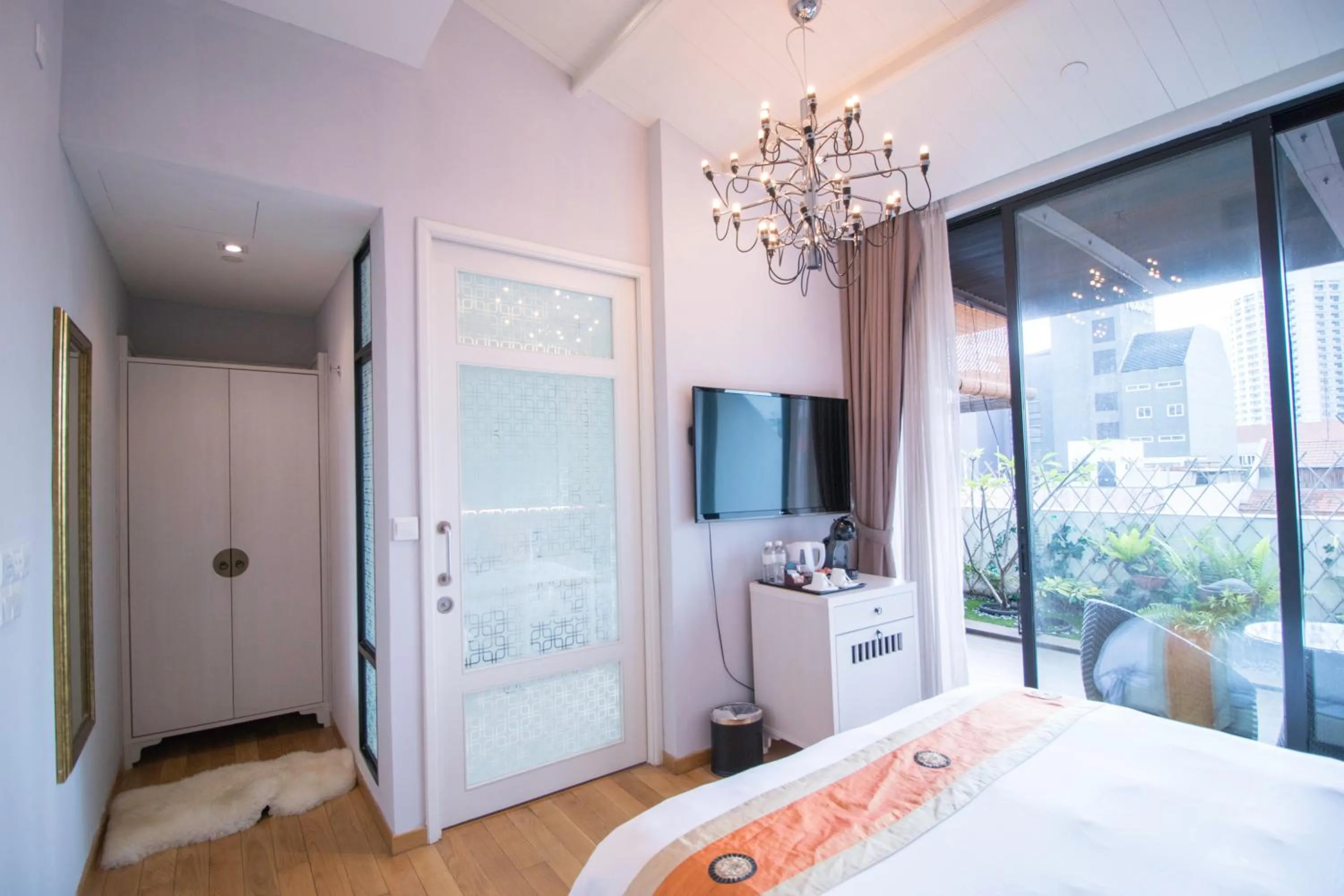 Photo of the whole room, Bed in Hotel NuVe Heritage