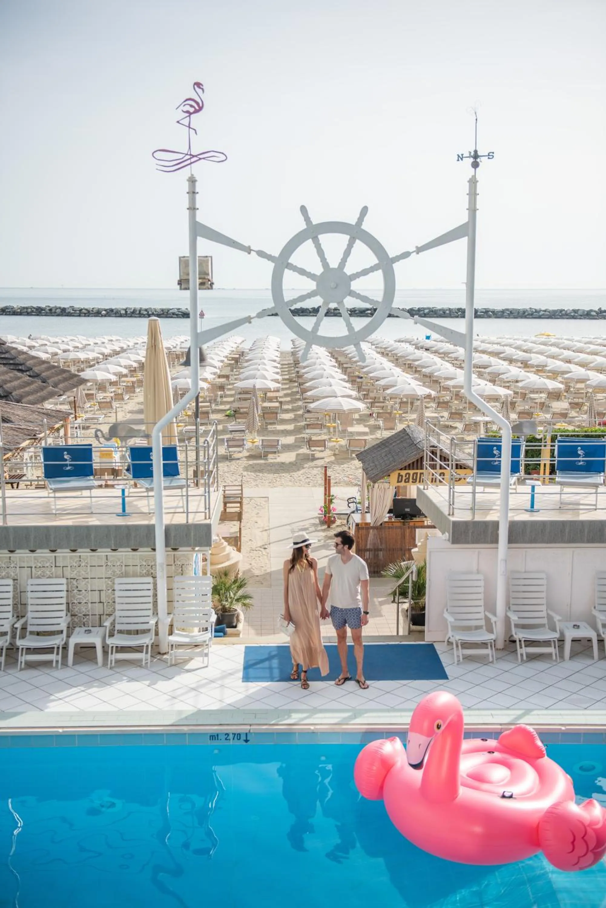 Day in Hotel Flamingo