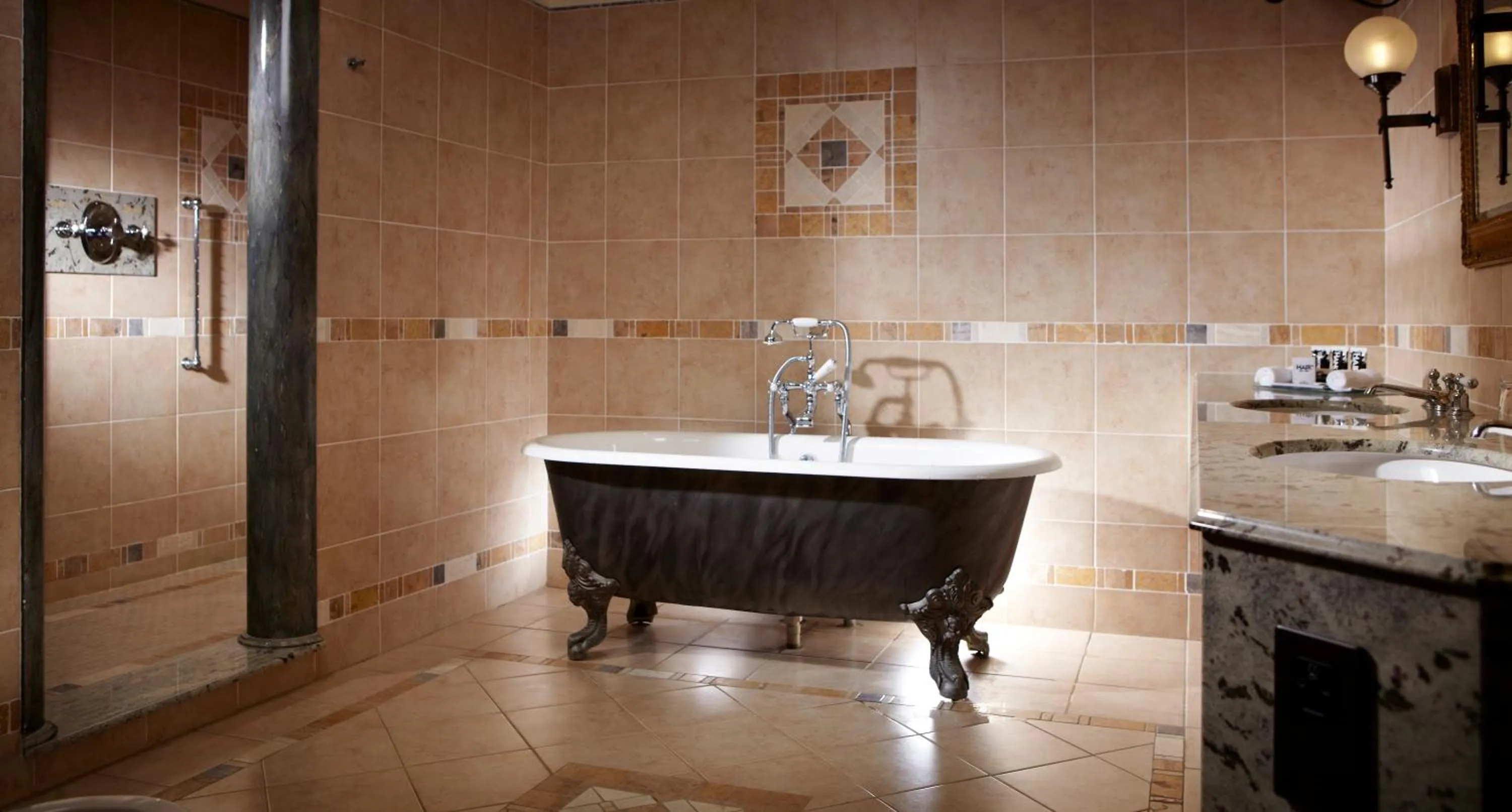 Shower in Lainston House