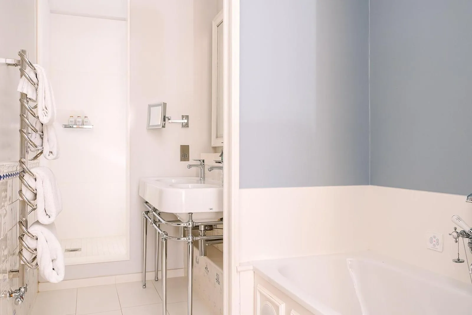 Bathroom in Lainston House