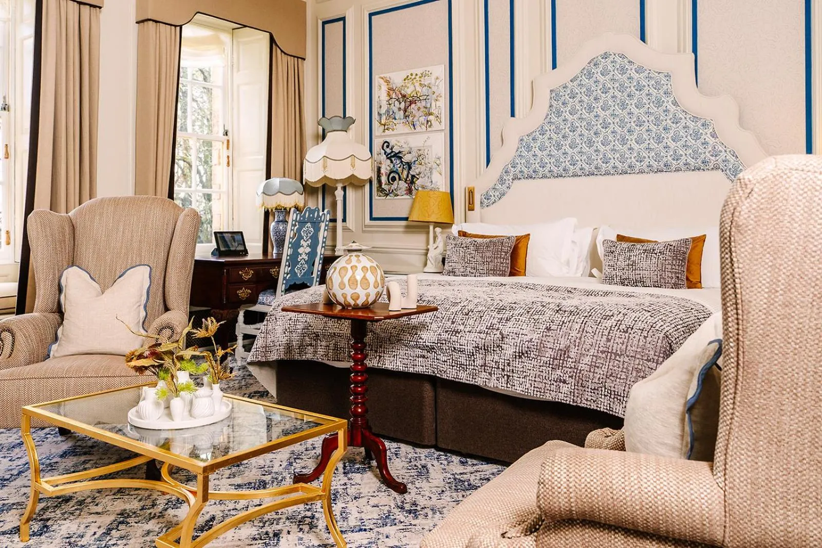 Photo of the whole room, Bed in Lainston House