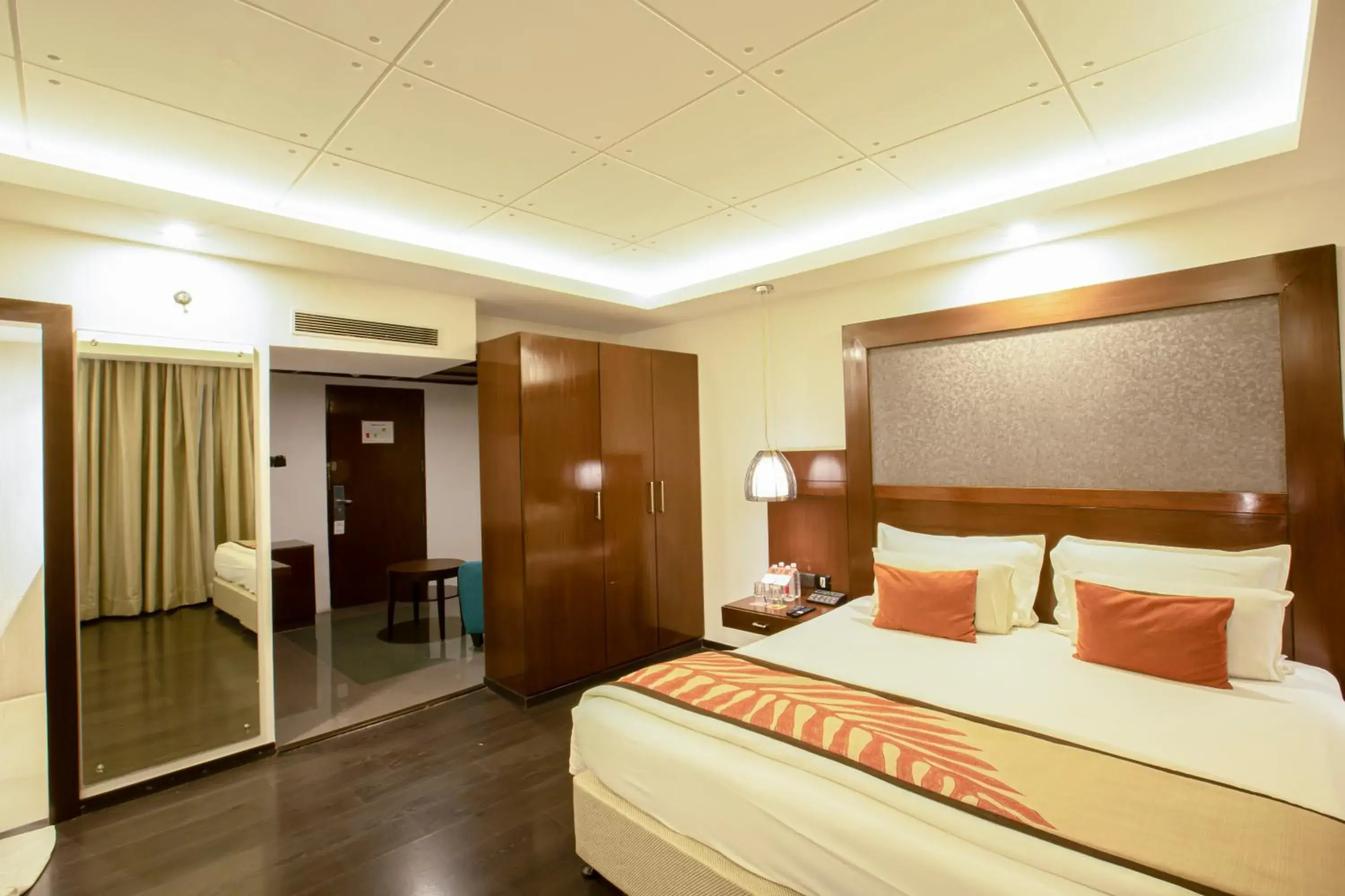 Studio in The Cunningham Hotel Bangalore Studio in The Cunningham Hotel Bangalore