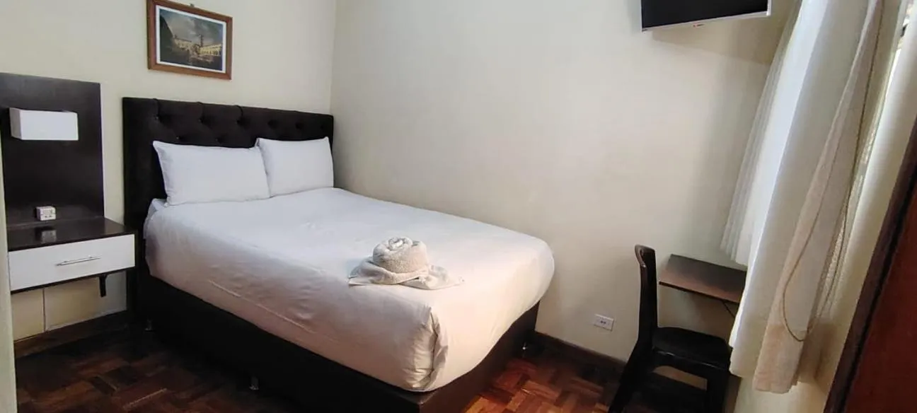 Double Room with Shared Bathroom - single occupancy in Hotel RustiCall