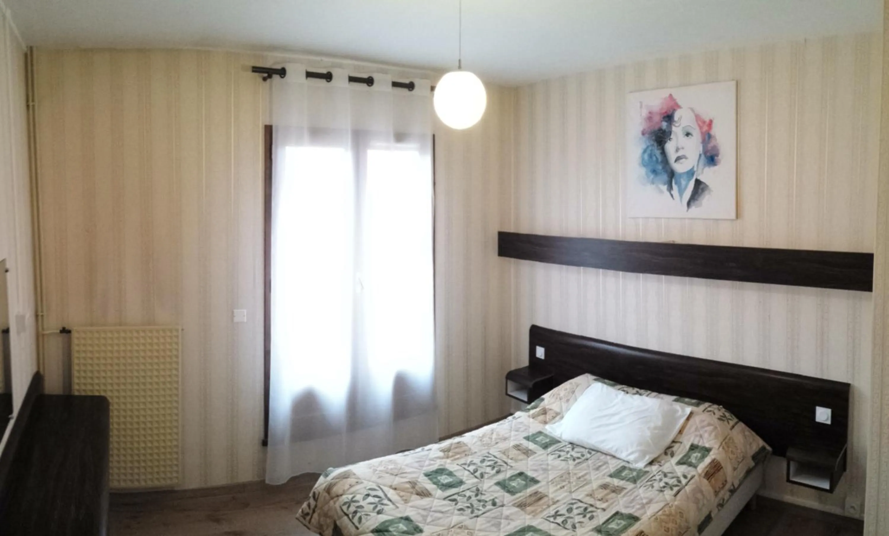 Bed in Friendly Auberge