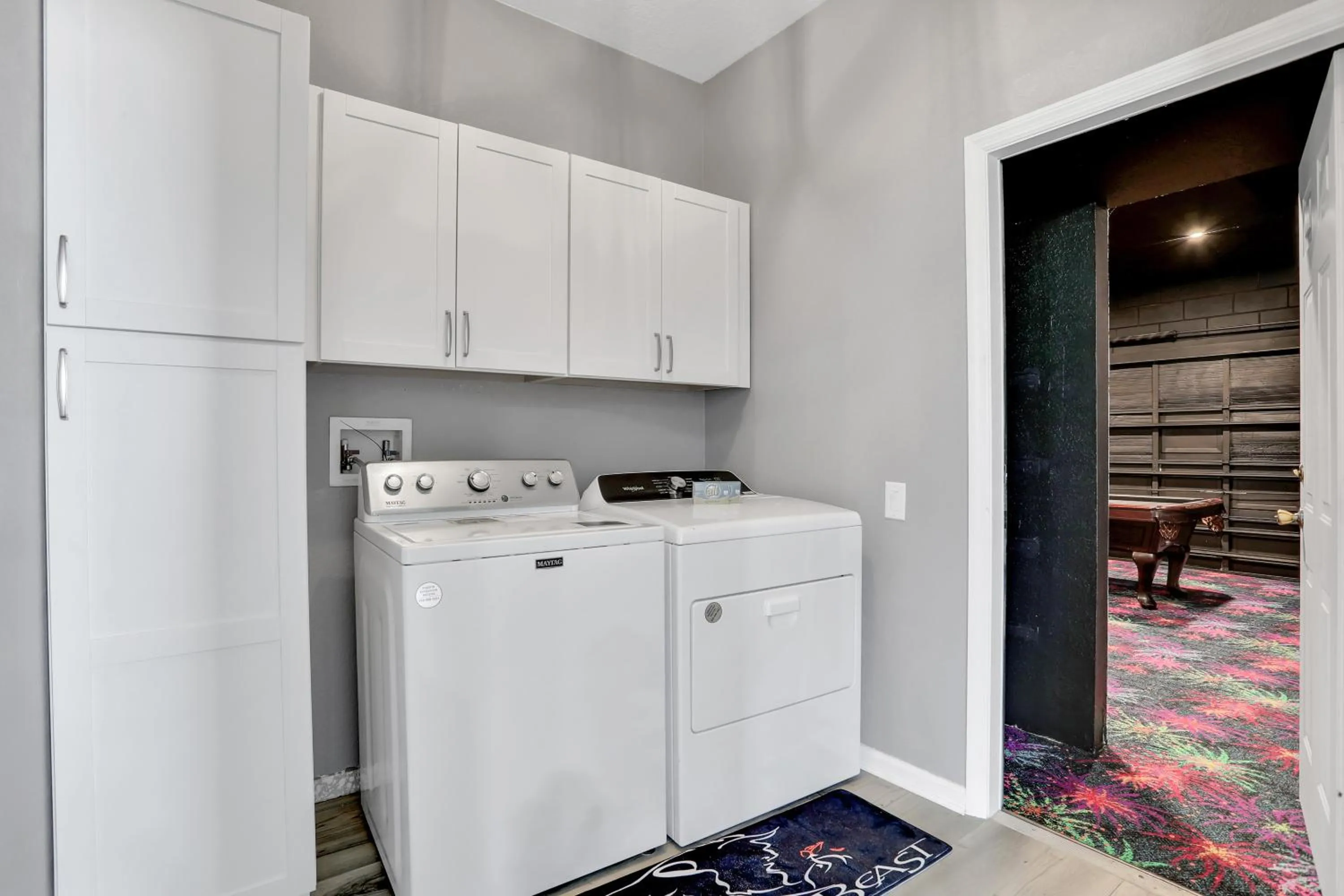 Themed Luxury 6BR Getaway with Resort Amenities