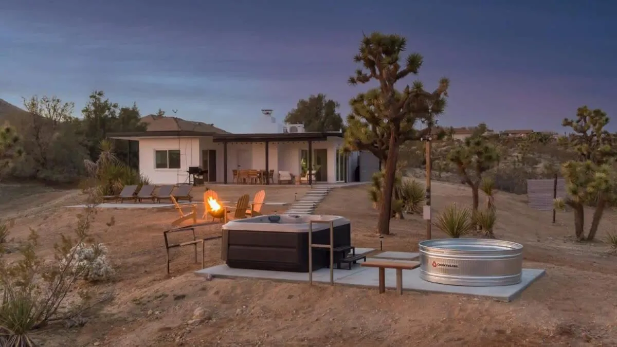 Kinetic House-Joshua Trees Sculptures Cowboy Pool