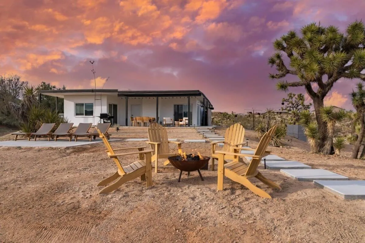 Kinetic House-Joshua Trees Sculptures Cowboy Pool