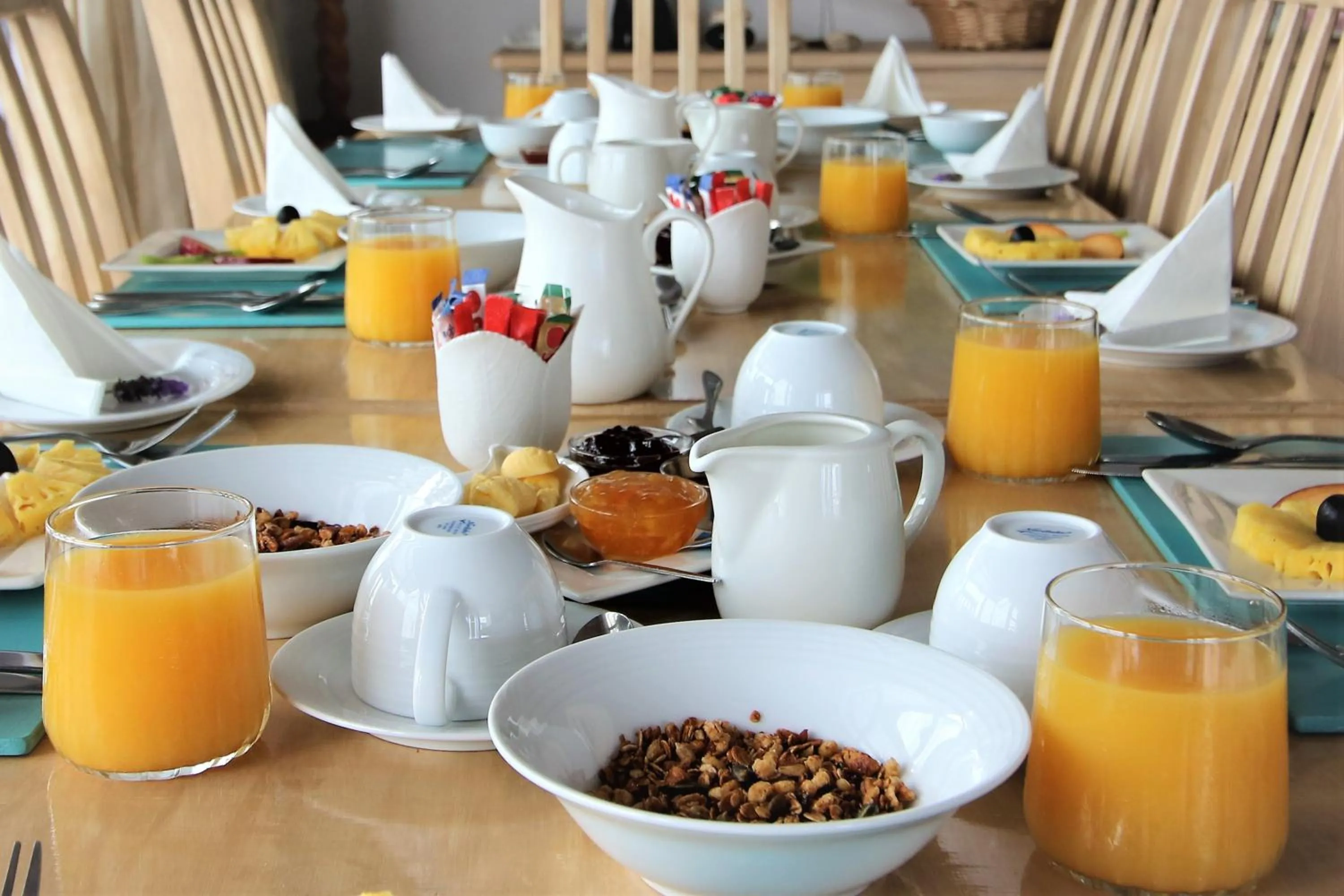 Food and drinks in Baywatch Guest House