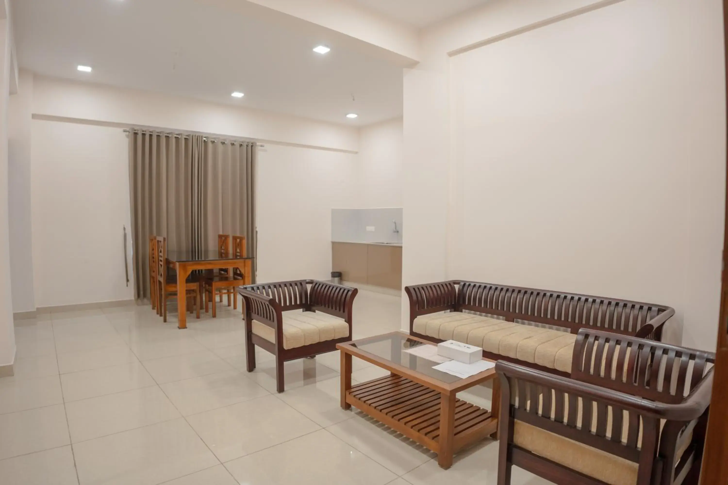 Living room in Daffodils Luxury Airport Suites Living room in Daffodils Luxury Airport Suites