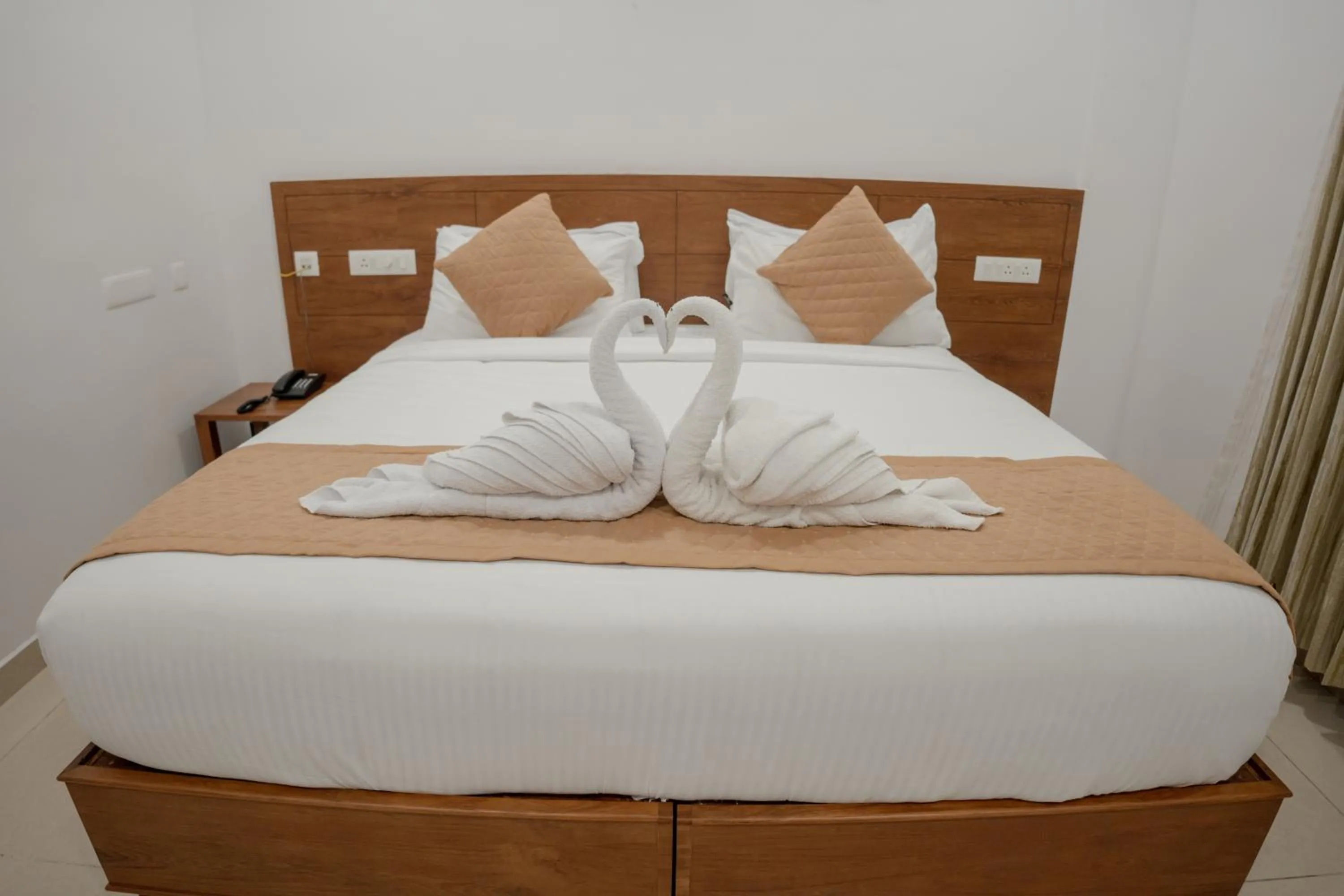 Bed in Daffodils Luxury Airport Suites