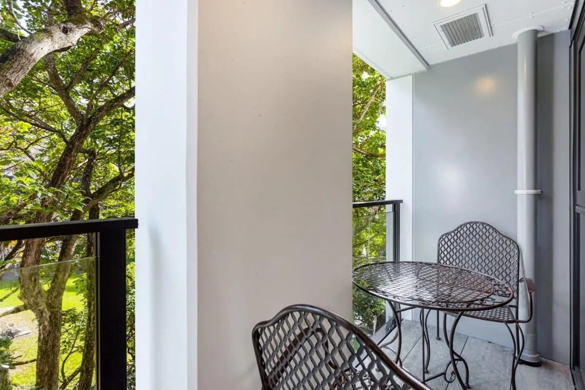 Auckland City Charm - 2BR Haven by Zodiak Stays