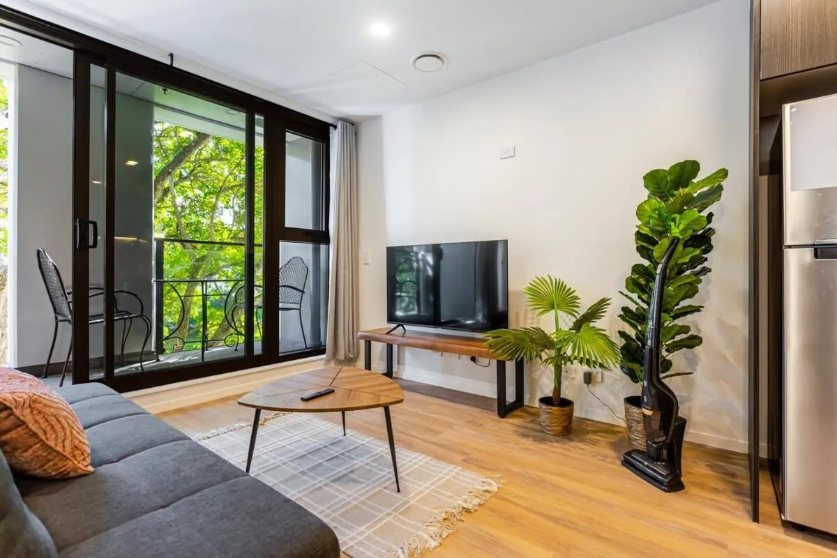 Auckland City Charm - 2BR Haven by Zodiak Stays