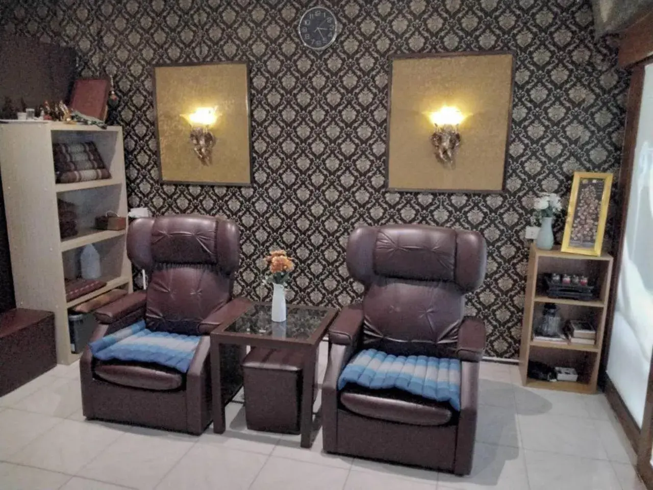 Massage, Seating Area in ROYAL GRAND PATTAYA