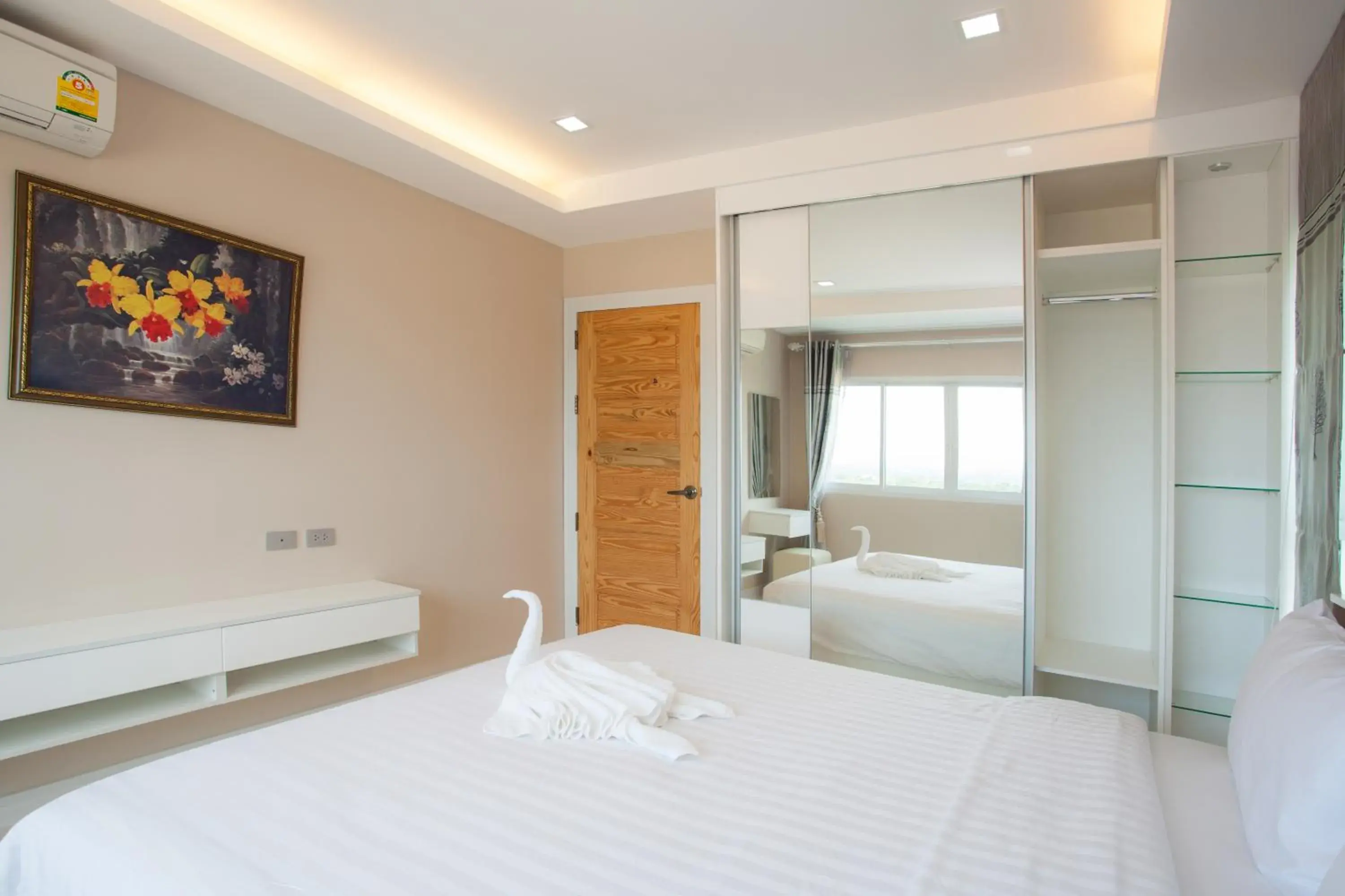 Bedroom, Bed in ROYAL GRAND PATTAYA