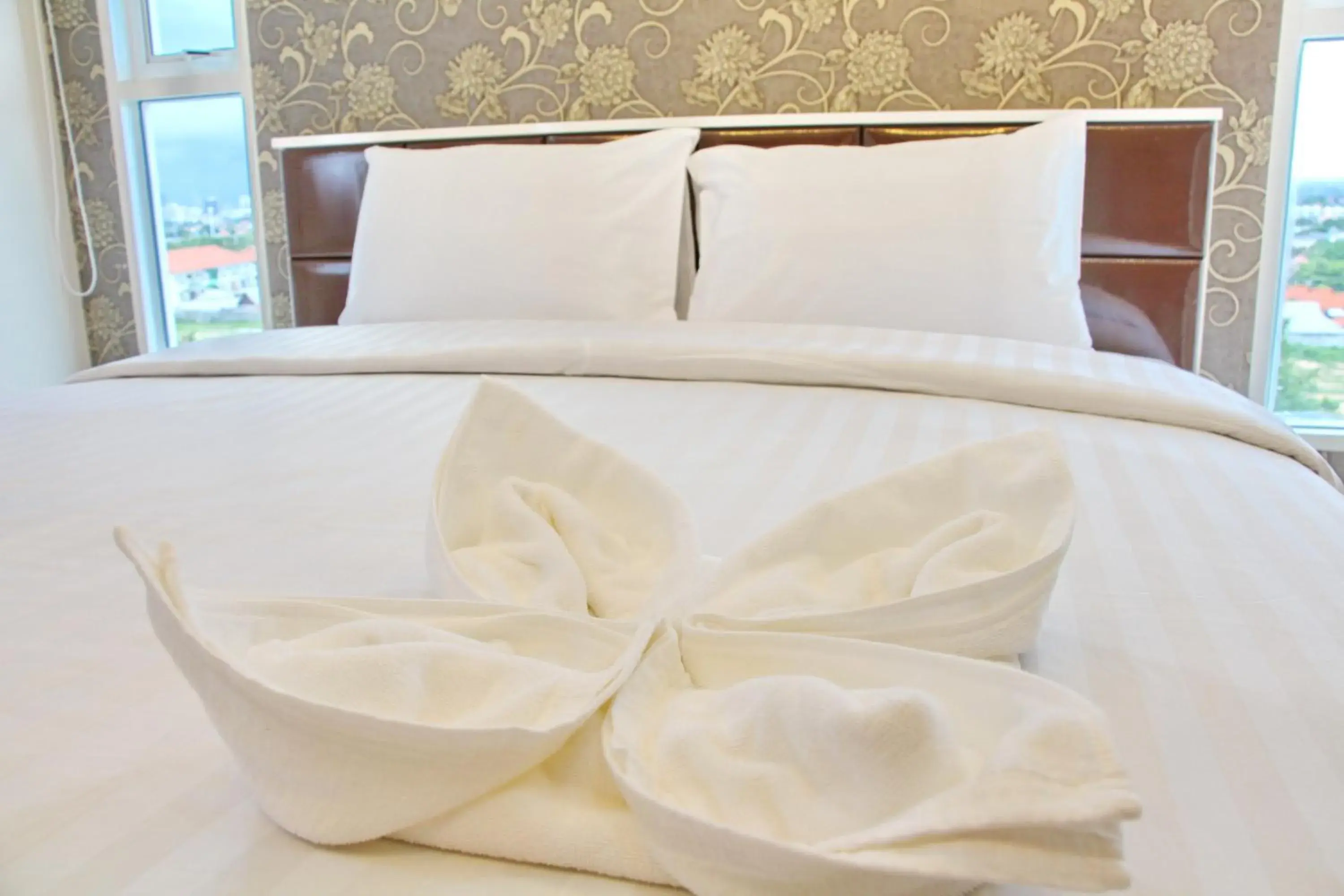 Bed in ROYAL GRAND PATTAYA