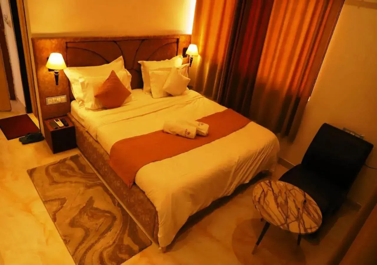 Bed in HOTEL MAYURA Bed in HOTEL MAYURA
