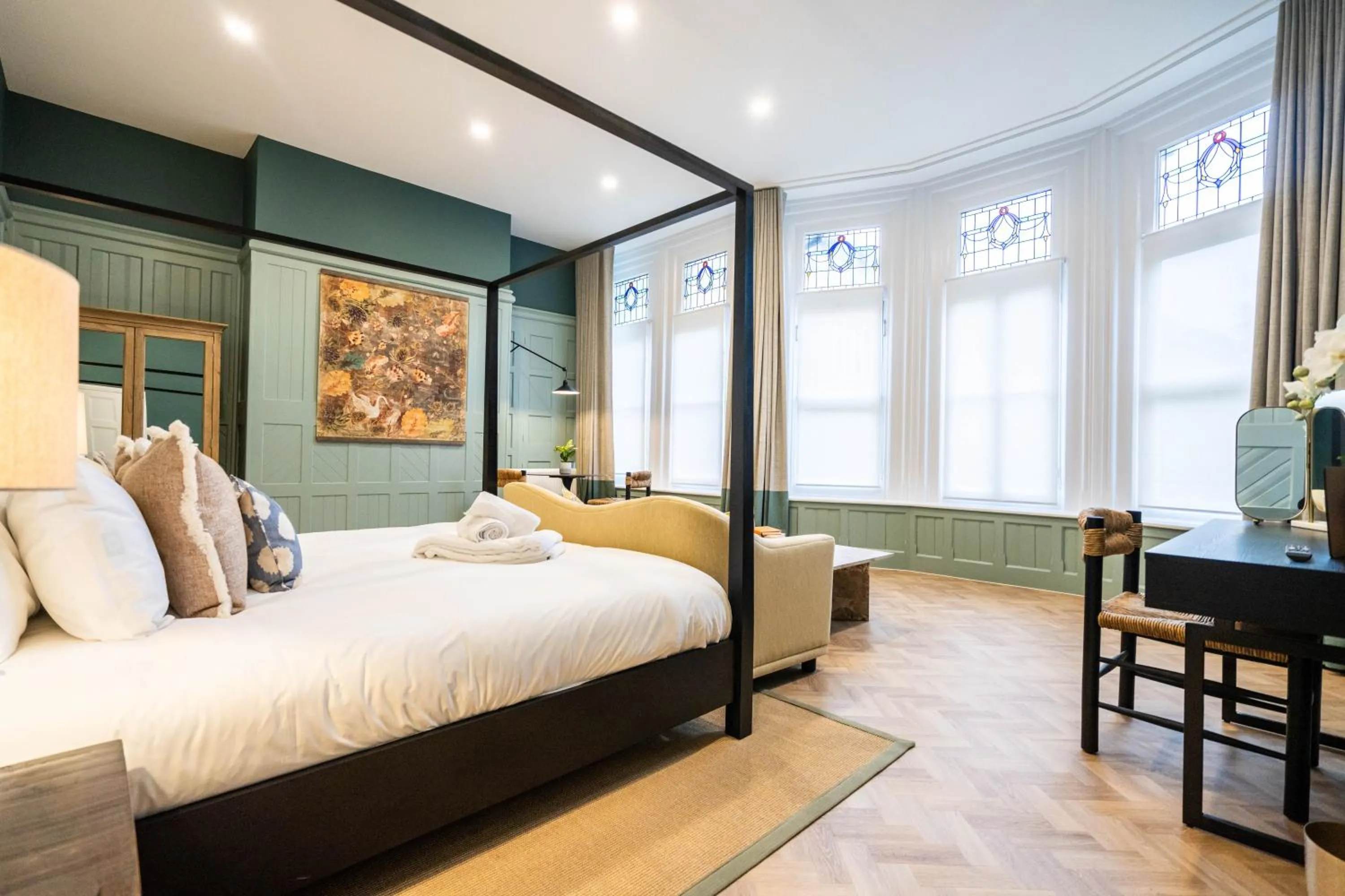 Seating area, Bed in Old Abbey House