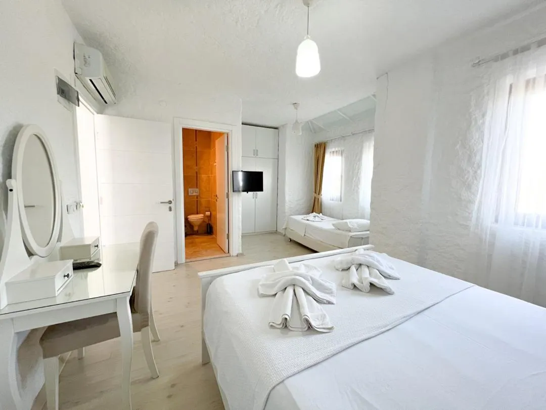 Bed in Gonulhan Hotel