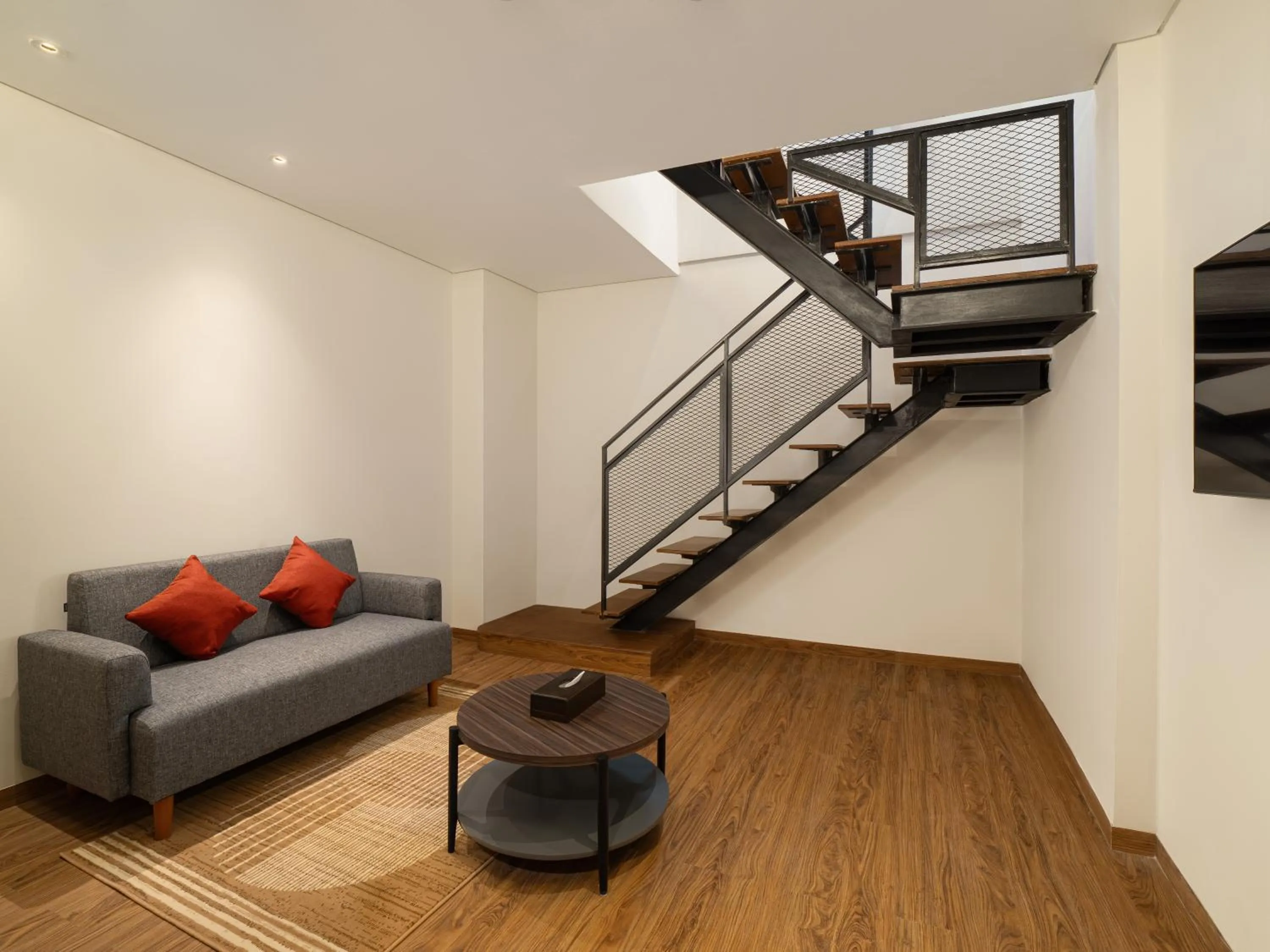 Living room in Luminor Hotel Padjadjaran Bogor by WH