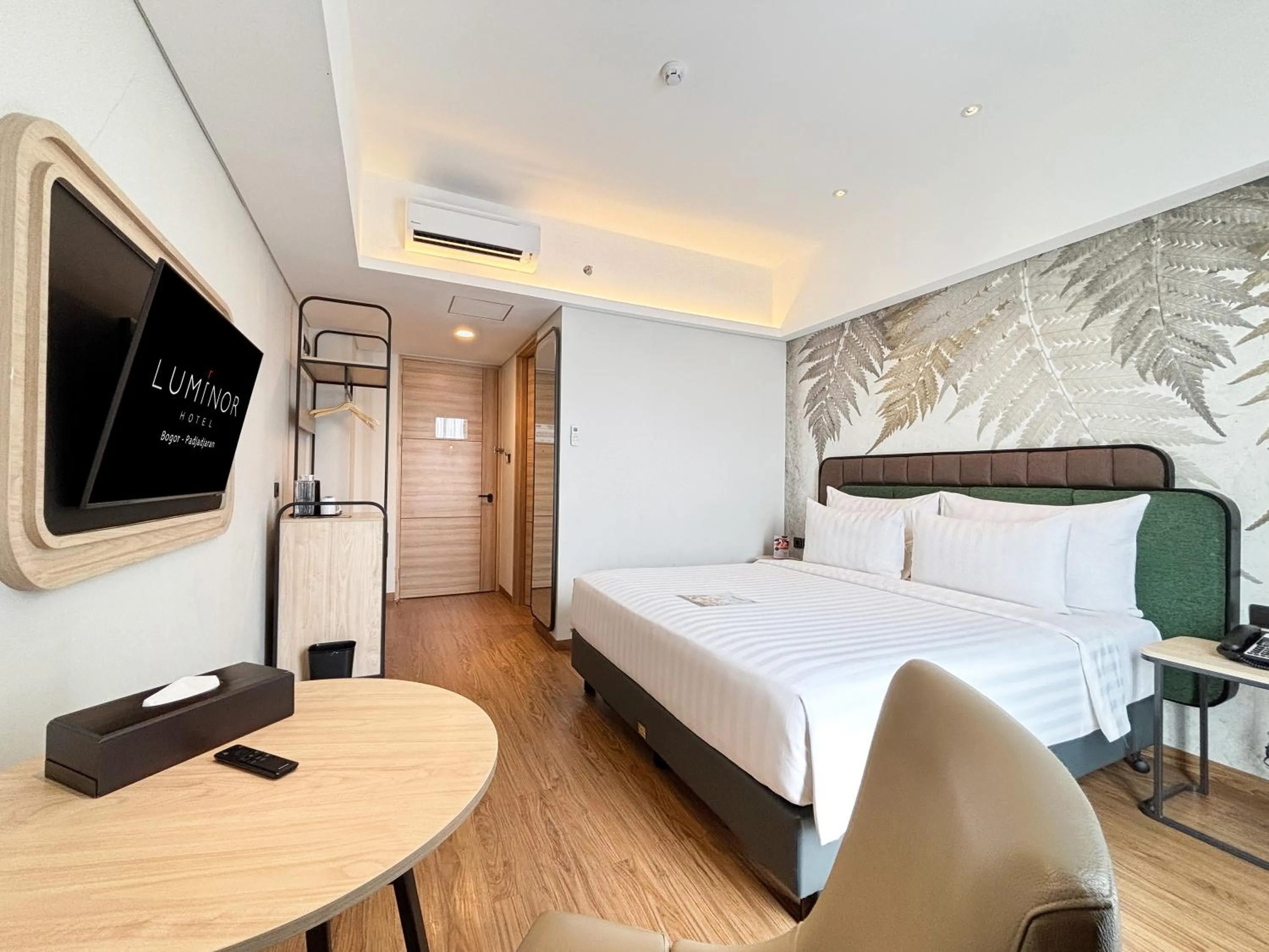 Bed in Luminor Hotel Padjadjaran Bogor by WH