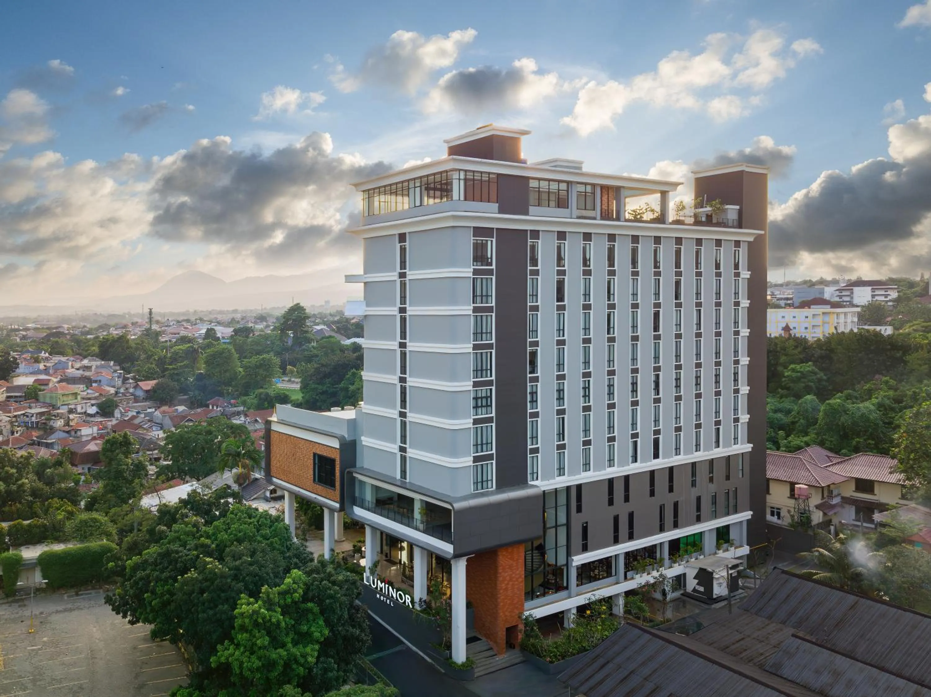 Property building in Luminor Hotel Padjadjaran Bogor by WH