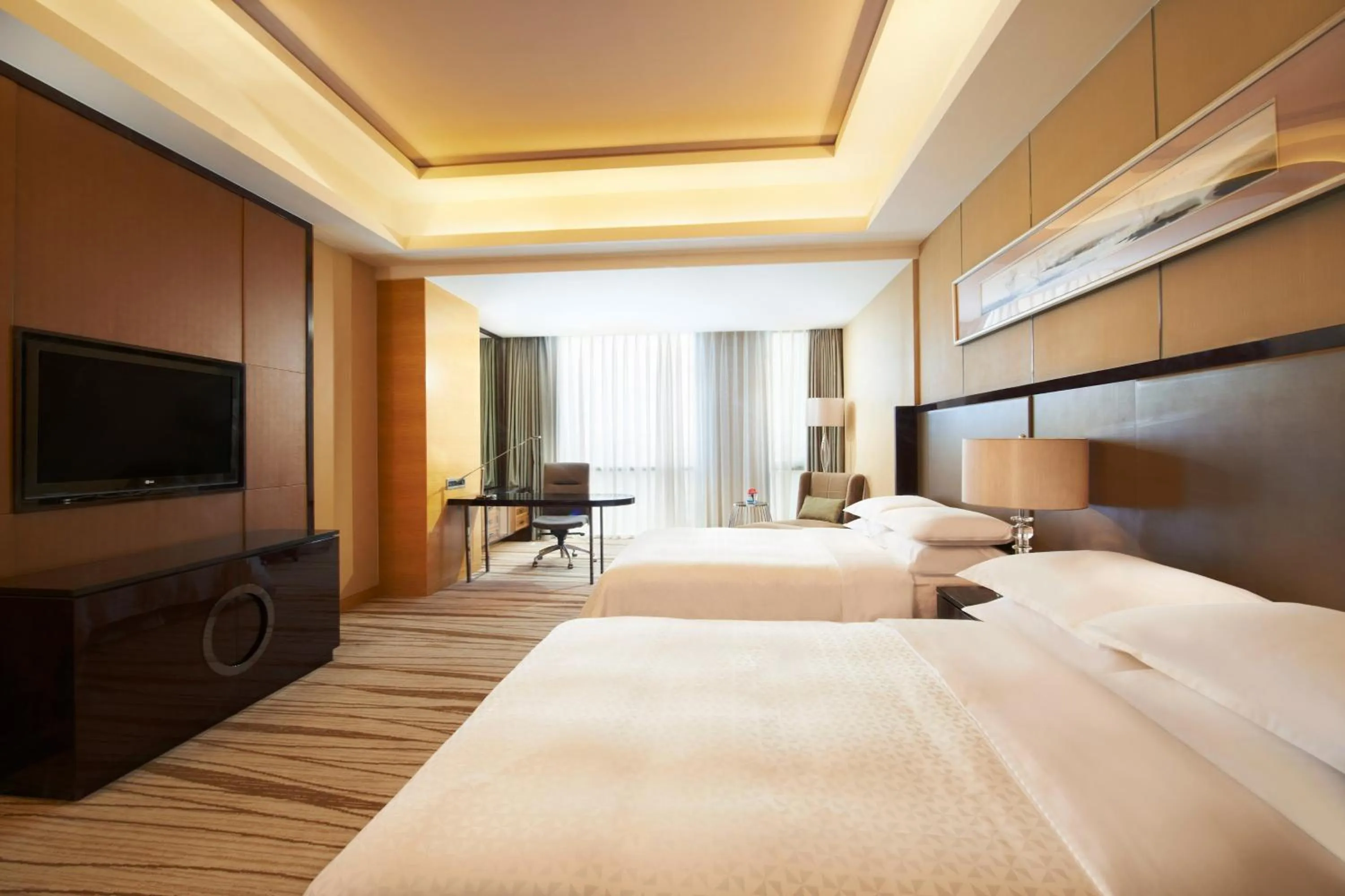 Photo of the whole room, Bed in Four Points by Sheraton Langfang, Gu'an