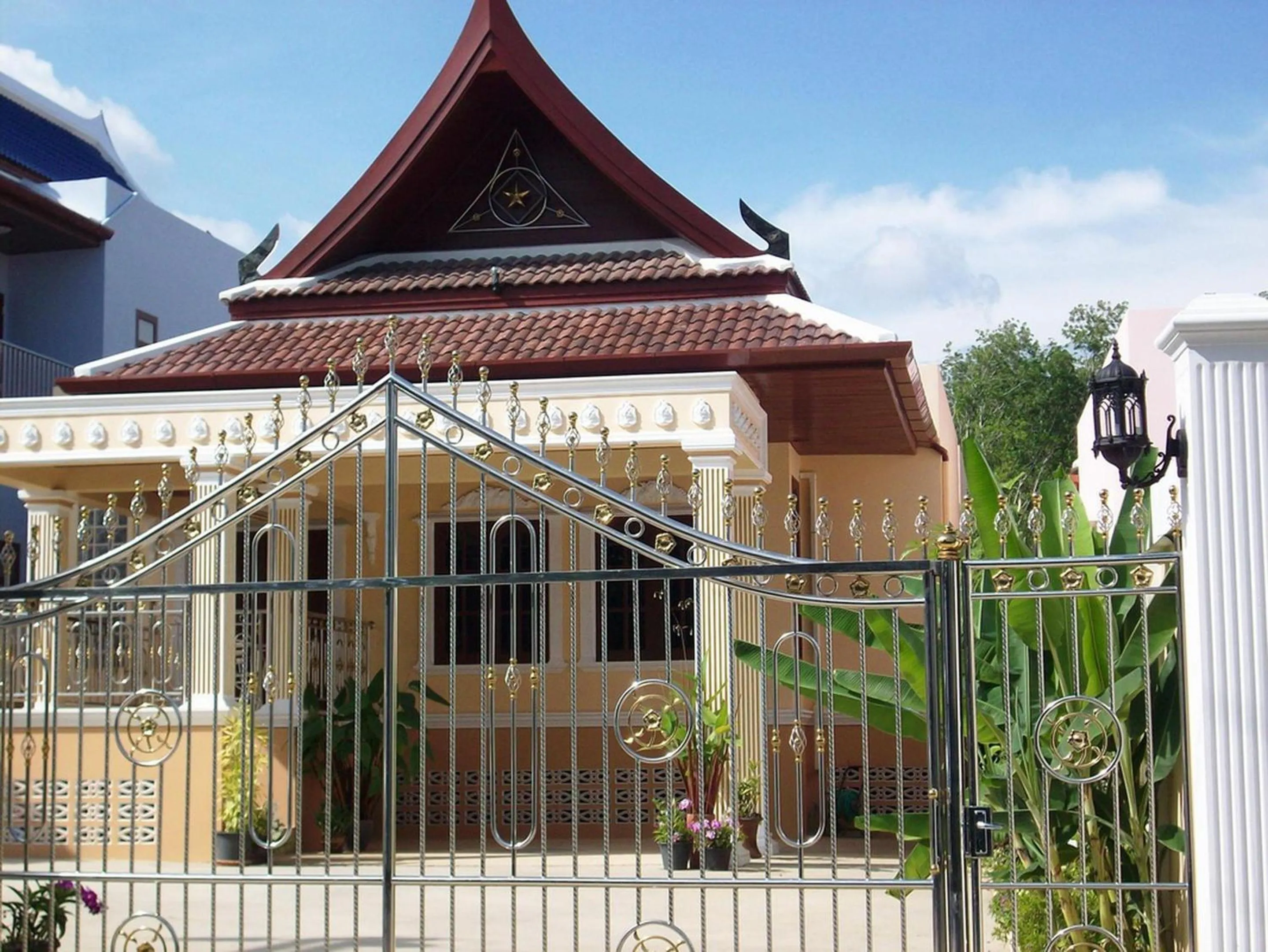 Facade/entrance in Majestic Villas Phuket