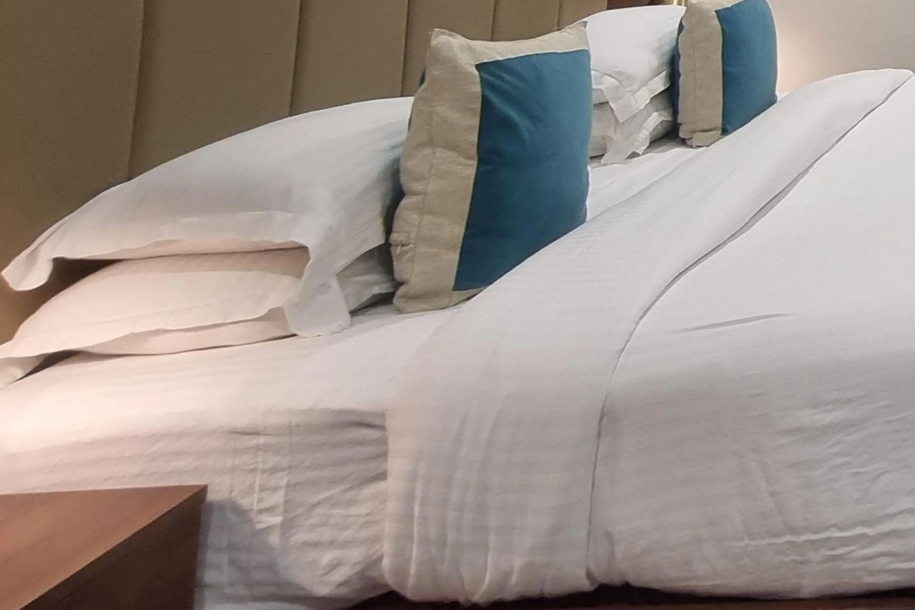 Bed in Labh Garh Palace Resort & Spa