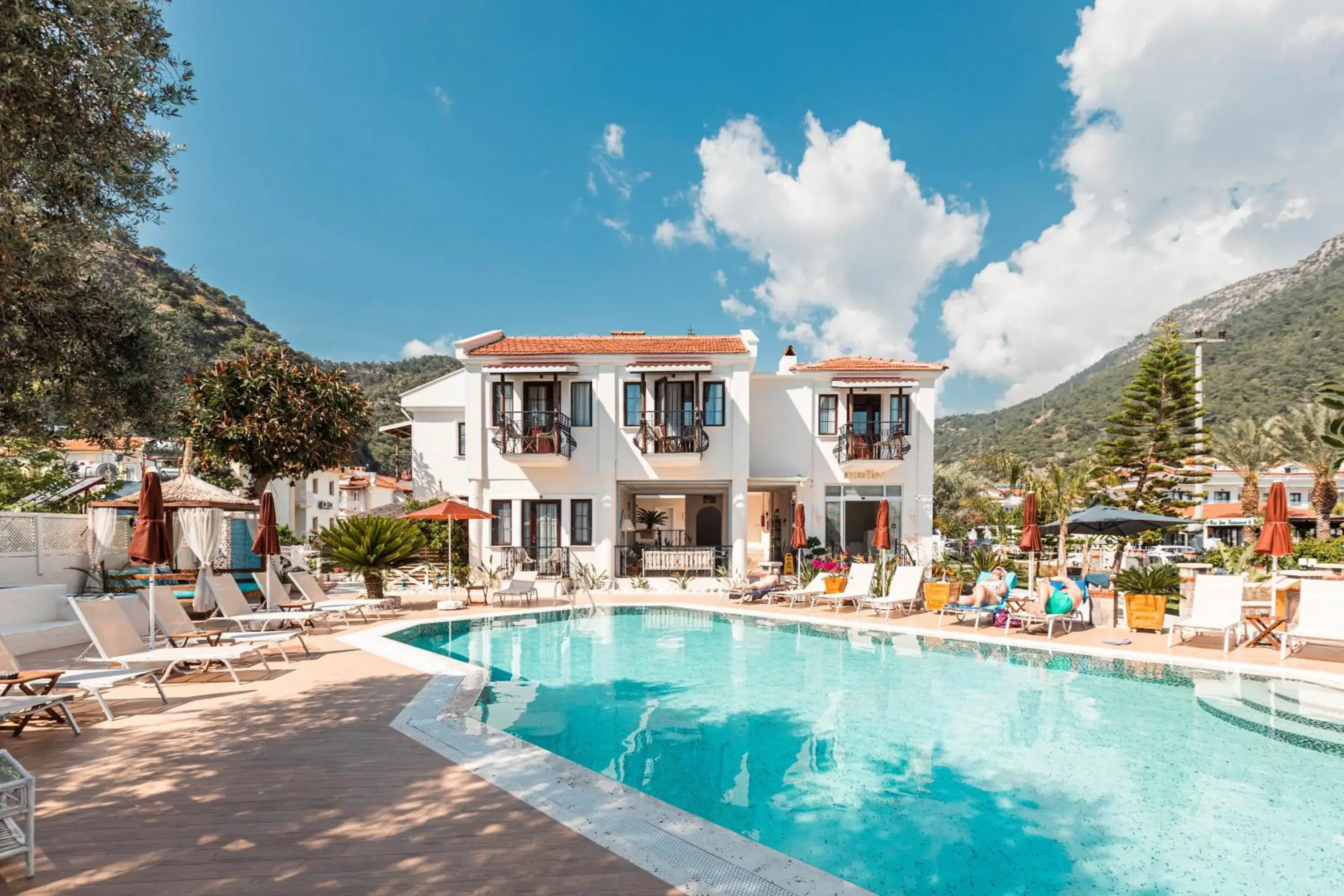 Bronze Hotel Bronze Hotel