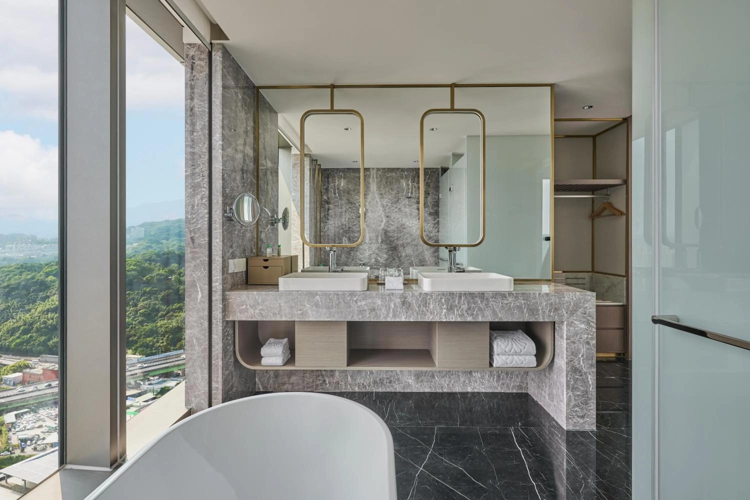 Bathroom in Grand HiLai Taipei