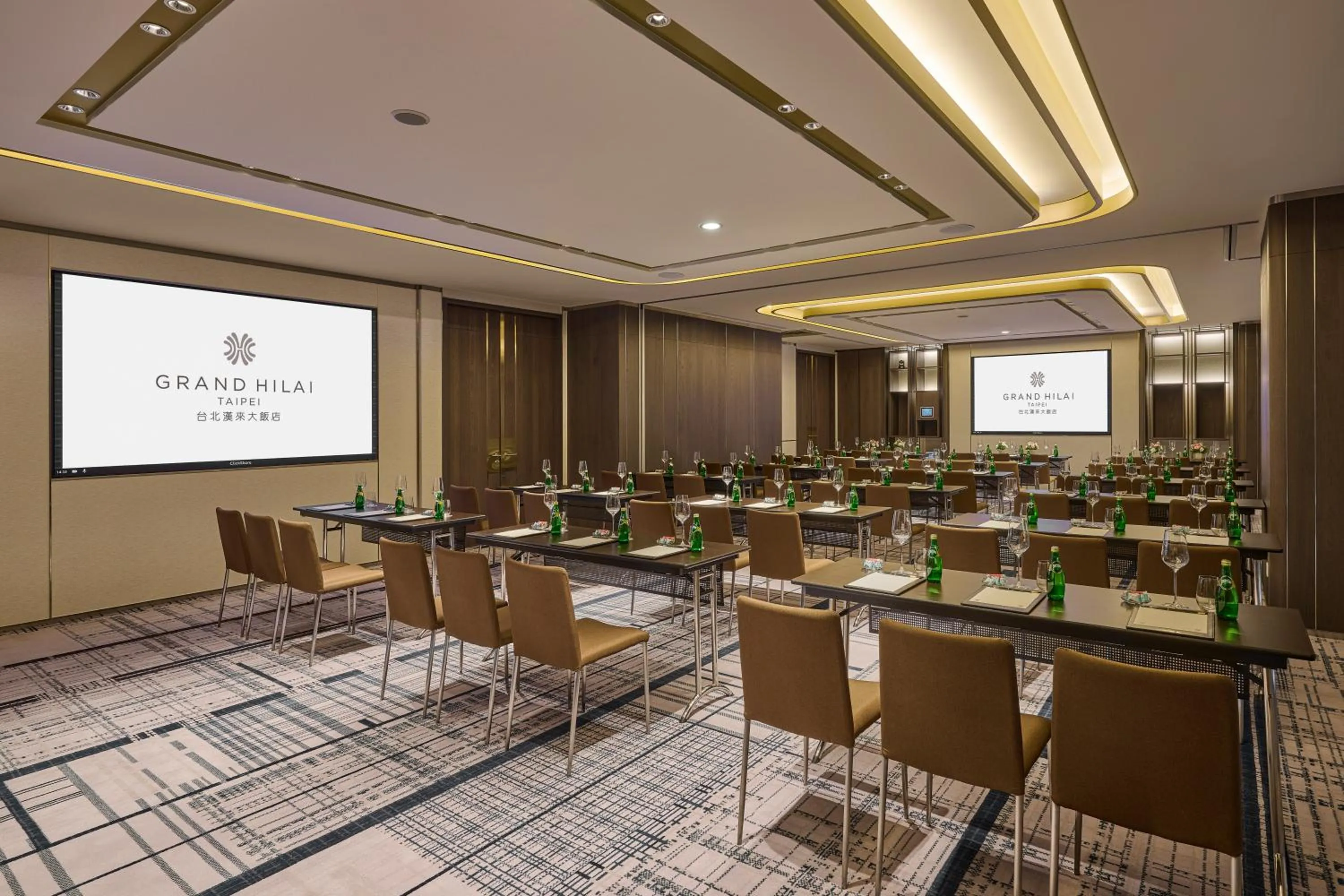 Meeting/conference room in Grand HiLai Taipei