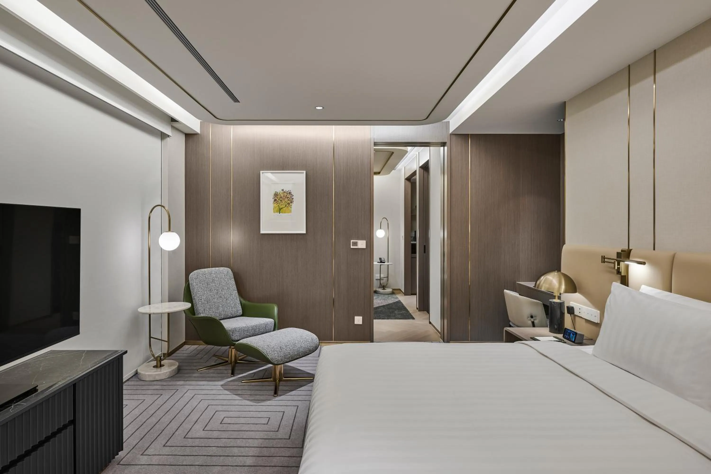 Photo of the whole room, Bed in Grand HiLai Taipei