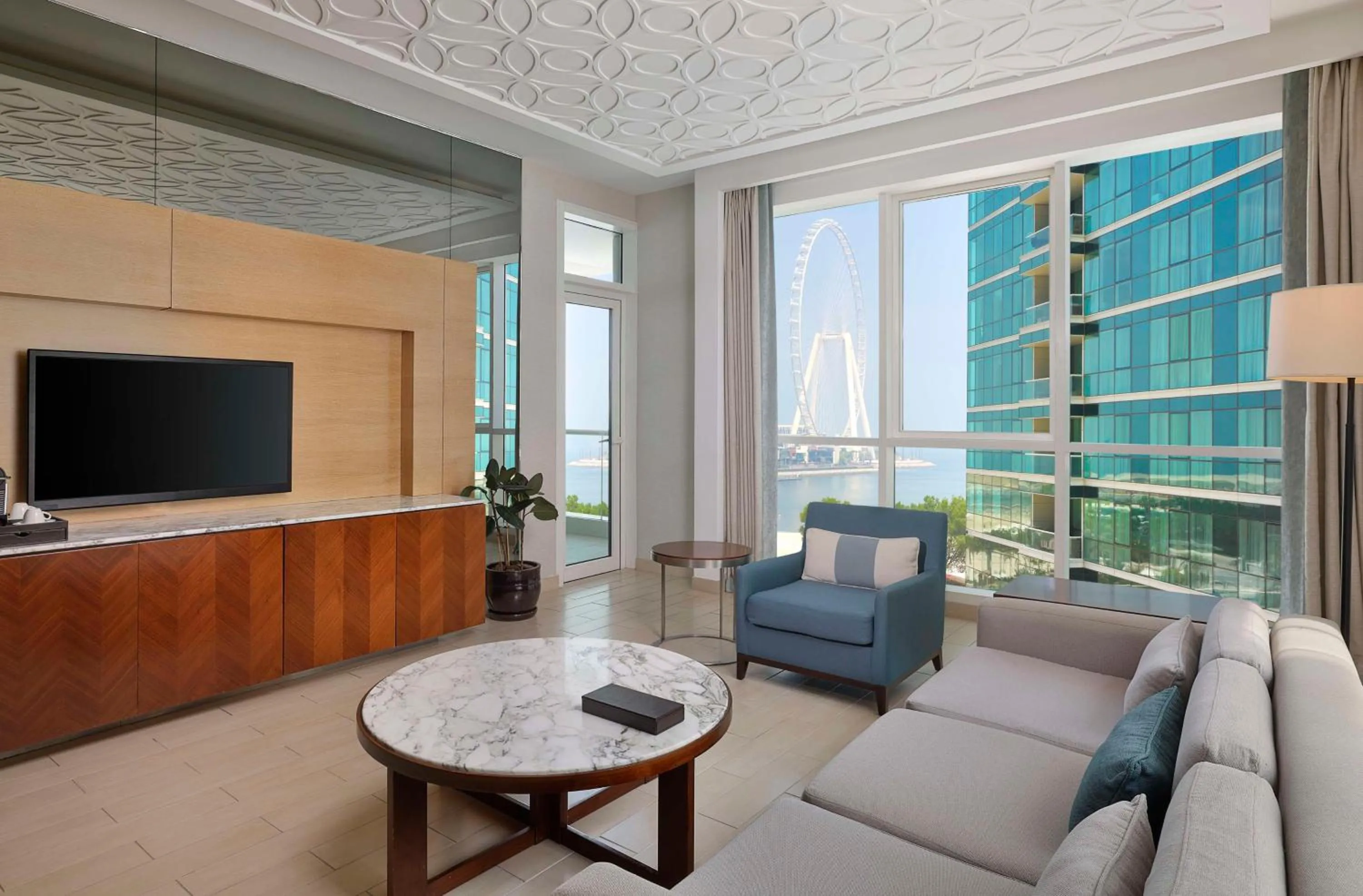 TV and multimedia in DoubleTree by Hilton Dubai Jumeirah Beach