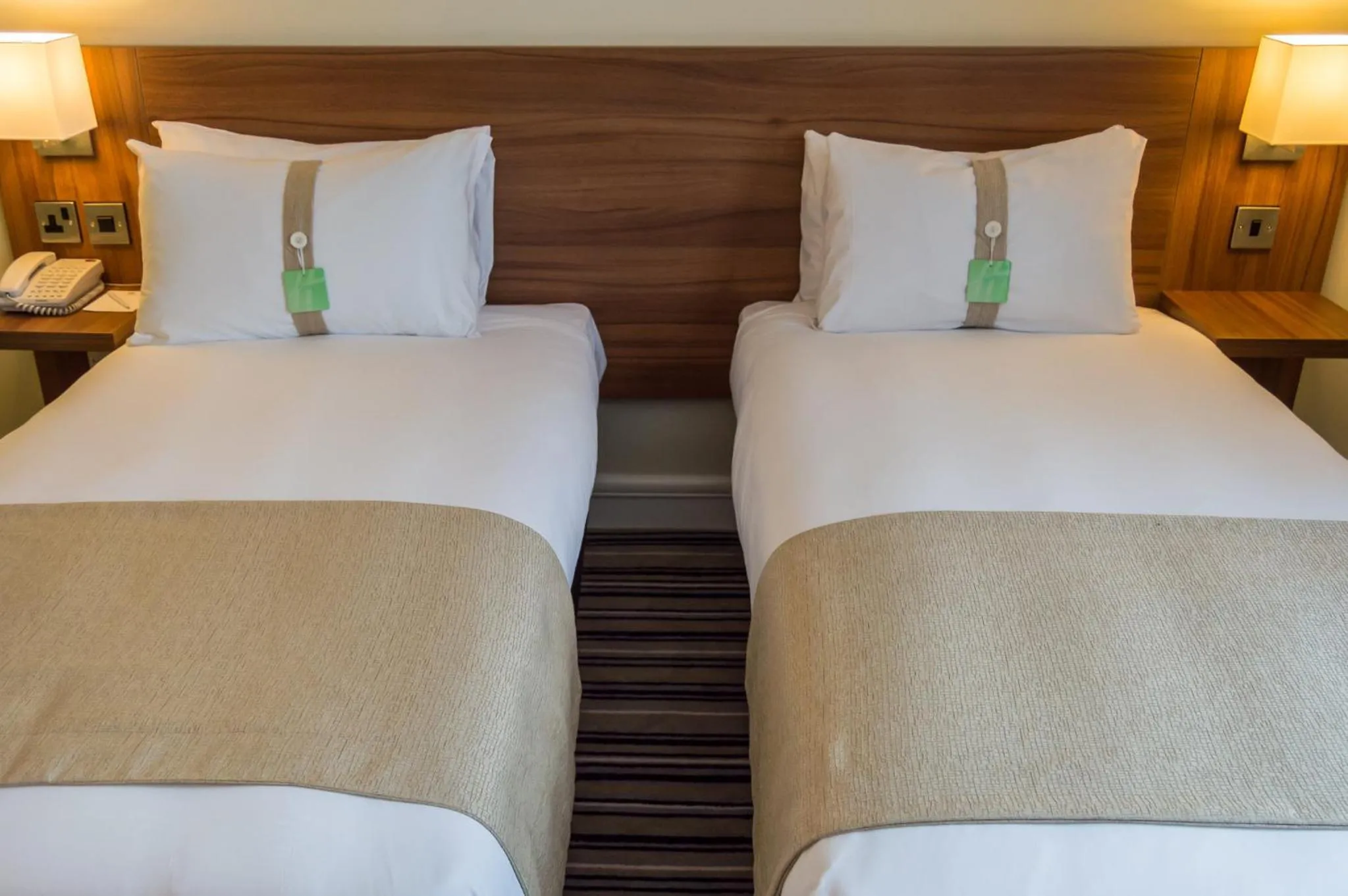 Photo of the whole room, Bed in Holiday Inn Leeds Garforth by IHG