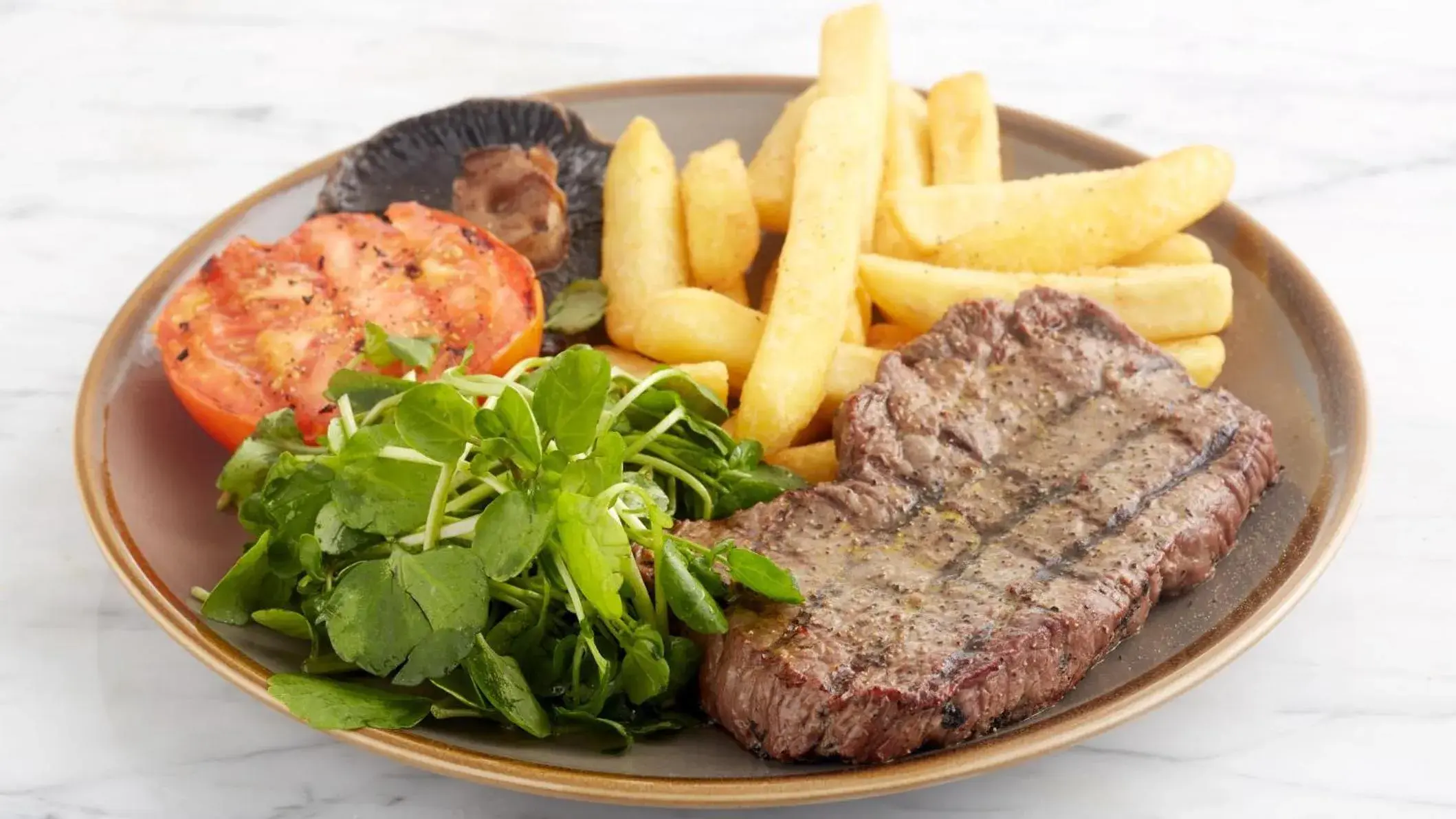 Restaurant/places to eat in Holiday Inn Leeds Garforth by IHG Restaurant/places to eat in Holiday Inn Leeds Garforth by IHG