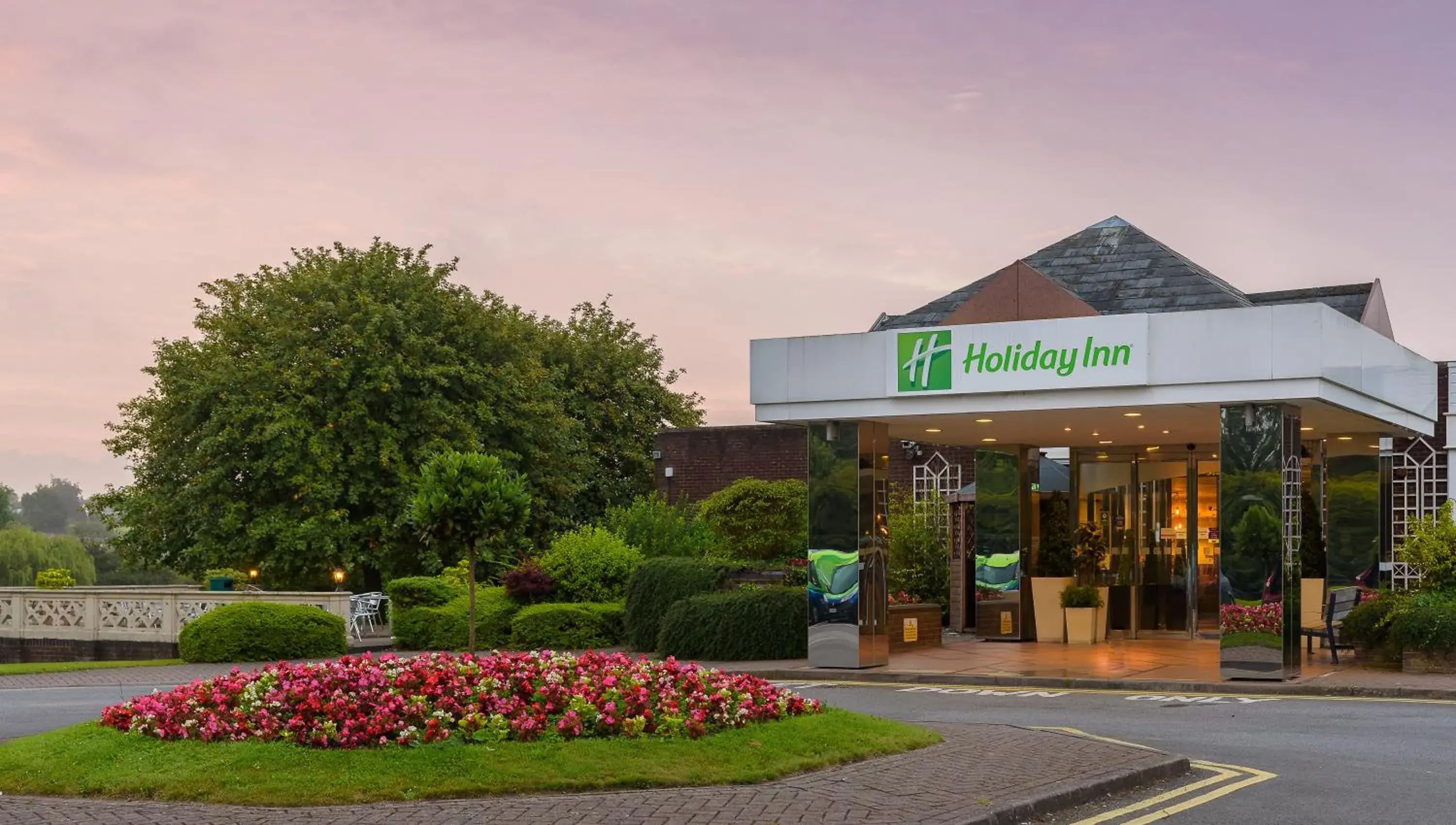 Property building in Holiday Inn Leeds Garforth by IHG Property building in Holiday Inn Leeds Garforth by IHG