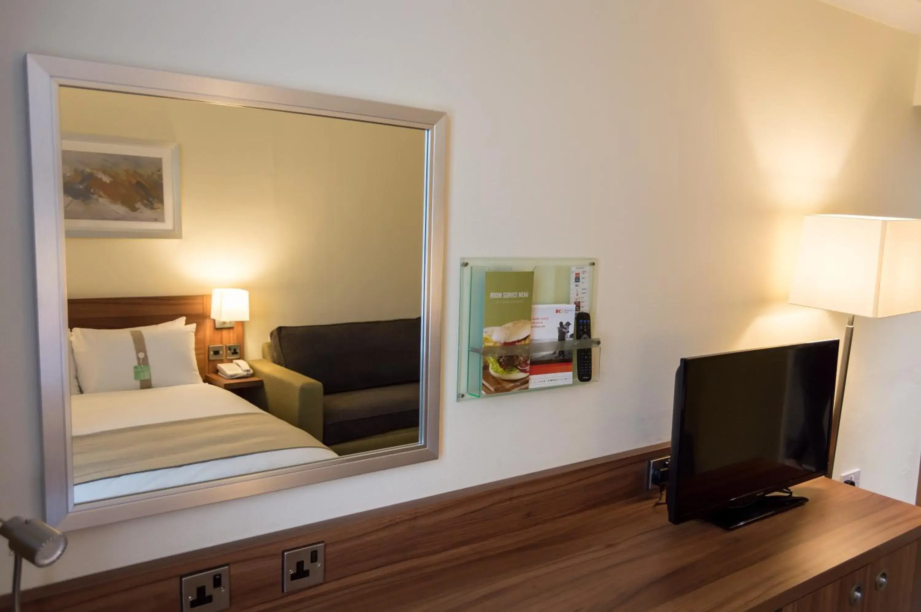 Photo of the whole room, Bed in Holiday Inn Leeds Garforth by IHG Photo of the whole room, Bed in Holiday Inn Leeds Garforth by IHG