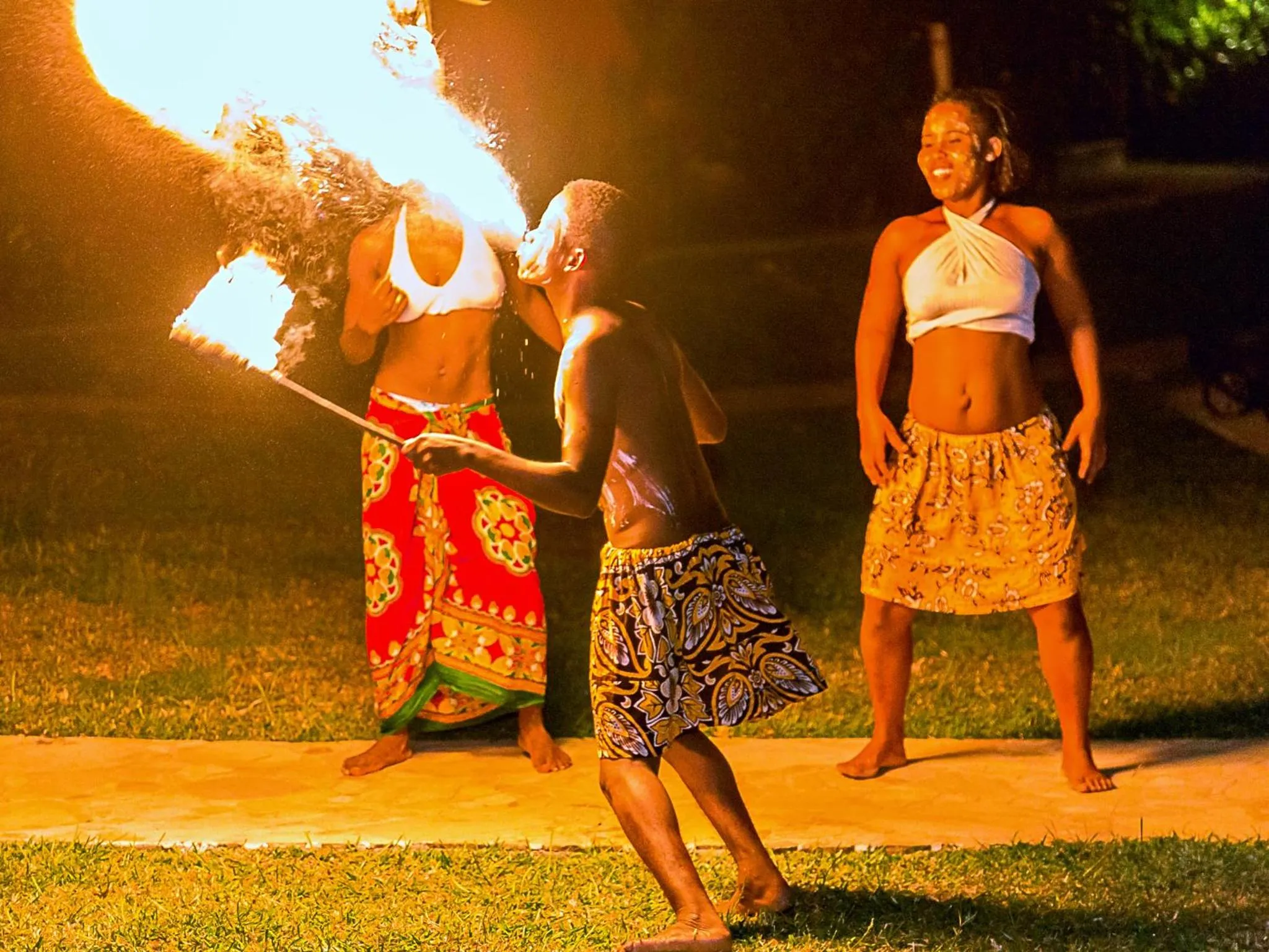 Evening entertainment in Loharano Lodge