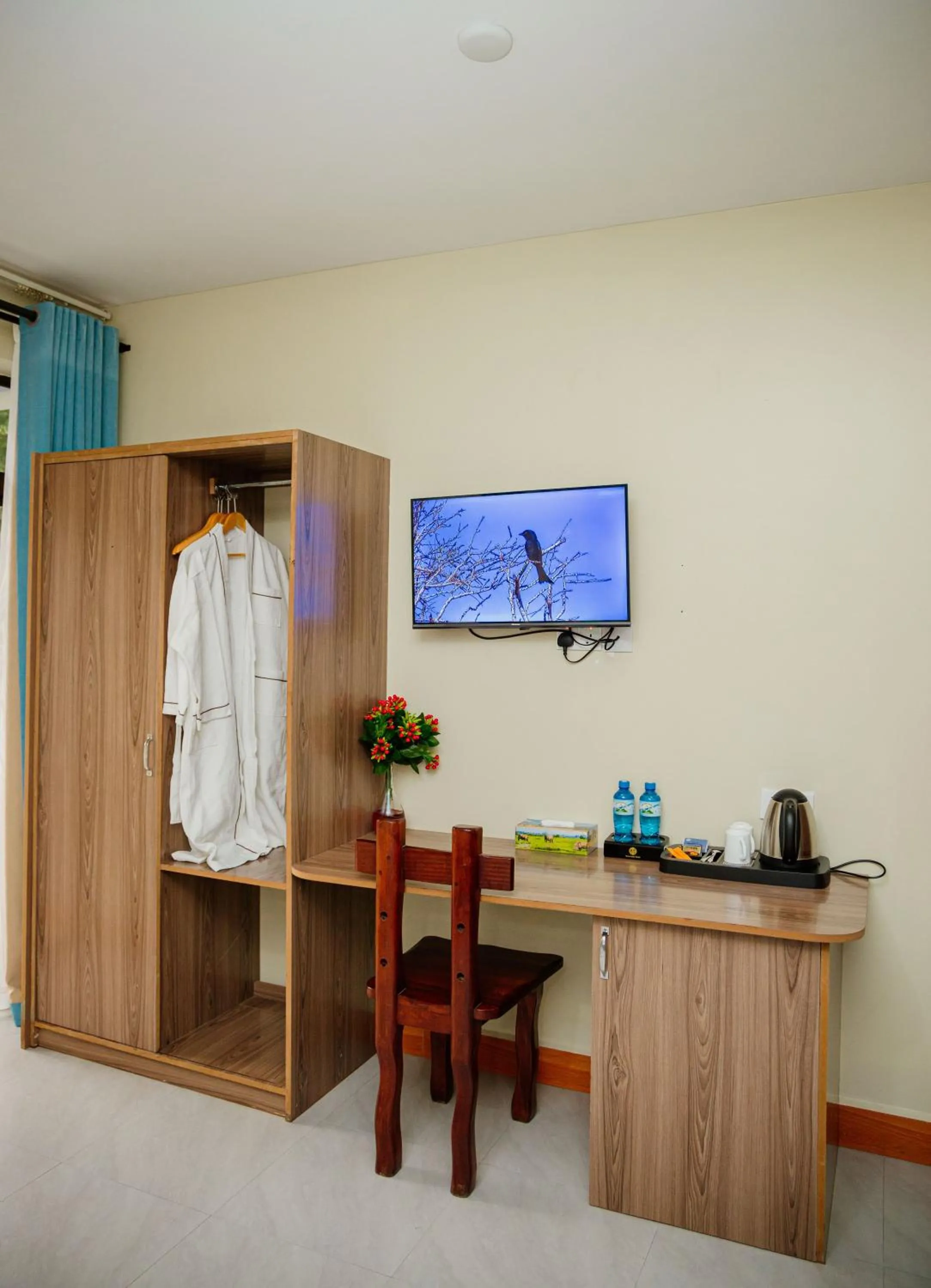 wardrobe in Greenside Hotel