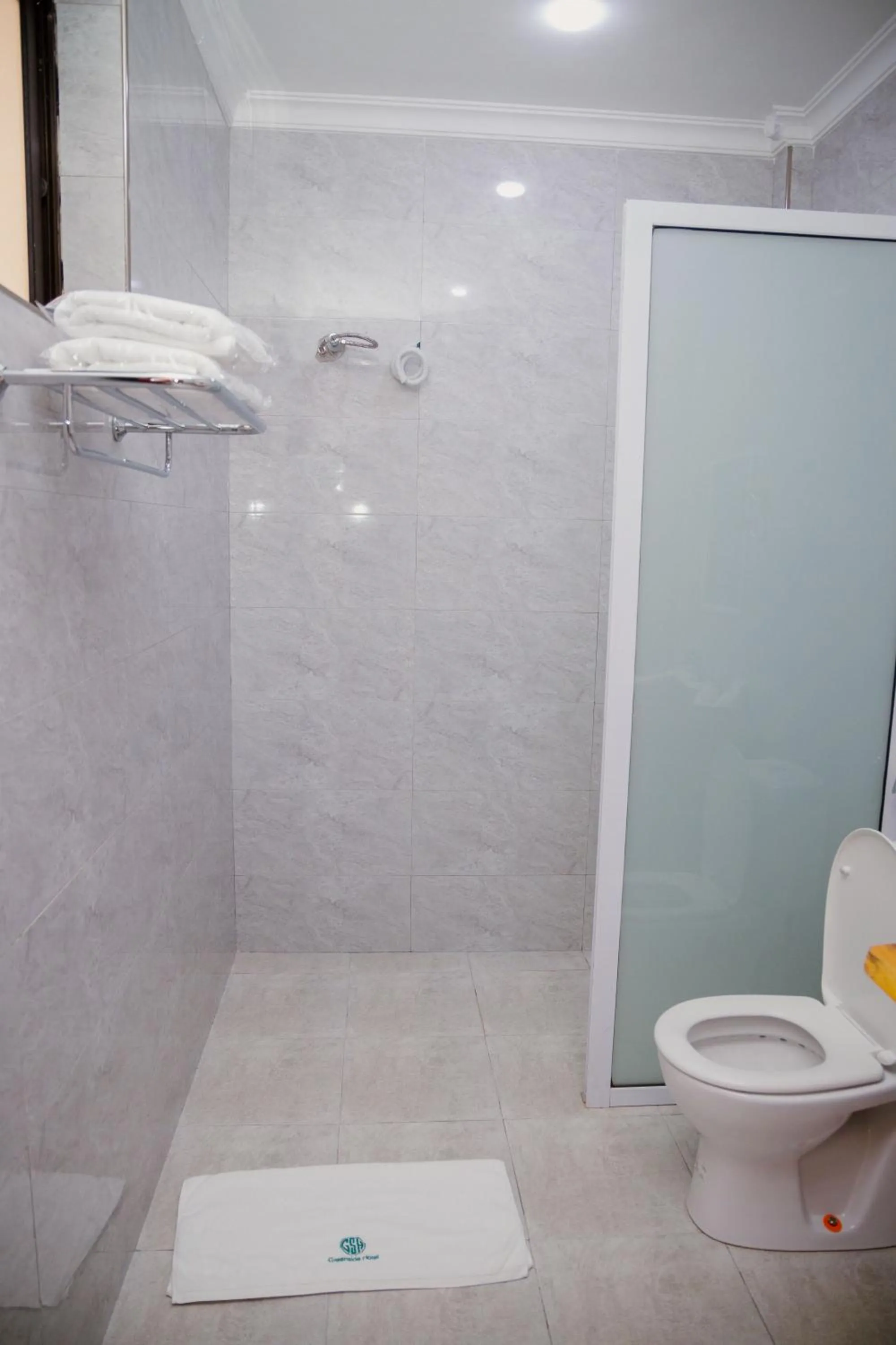 Bathroom in Greenside Hotel