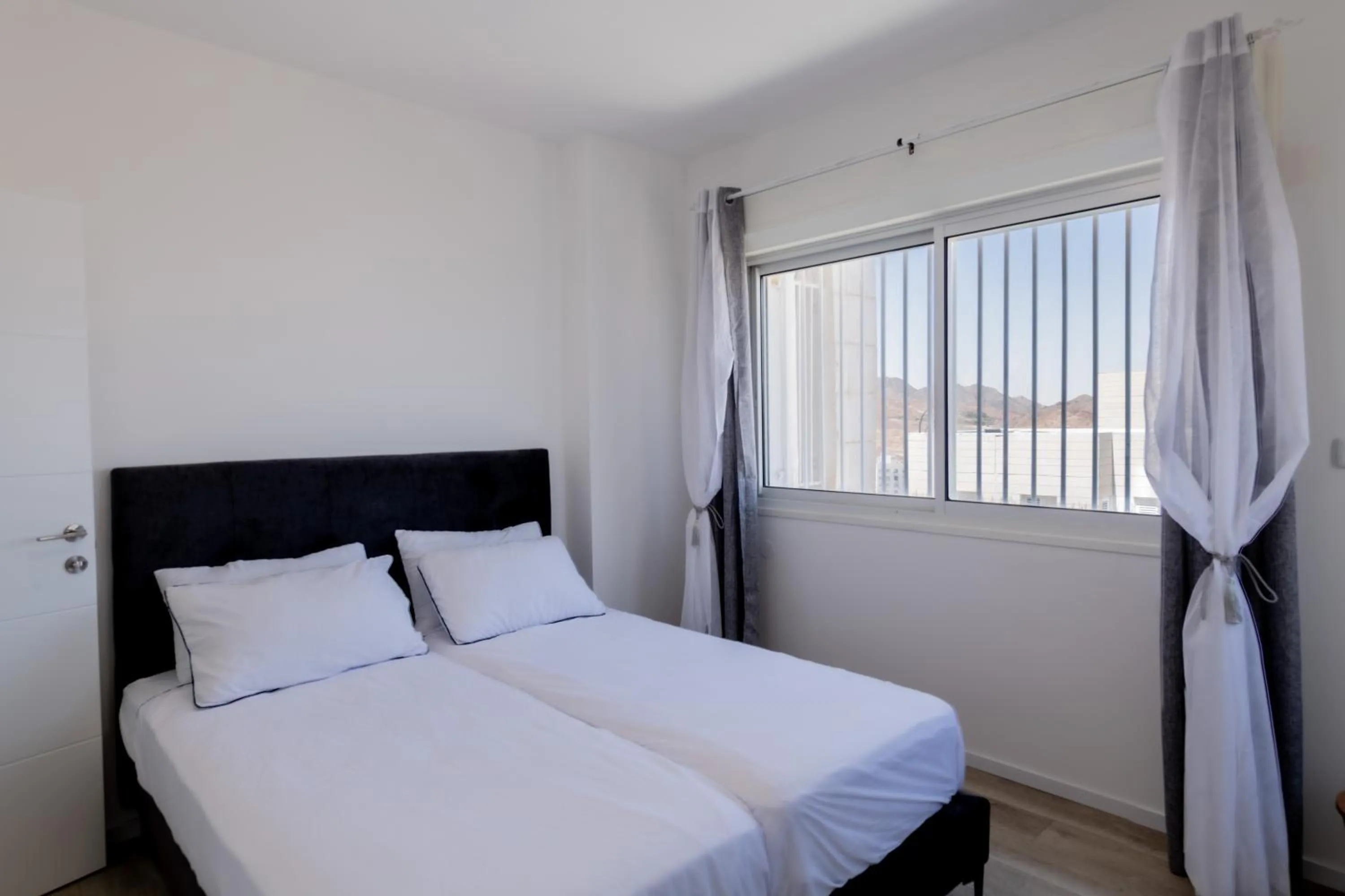 Bed in Desert and Sea-penthouse Full Sea view