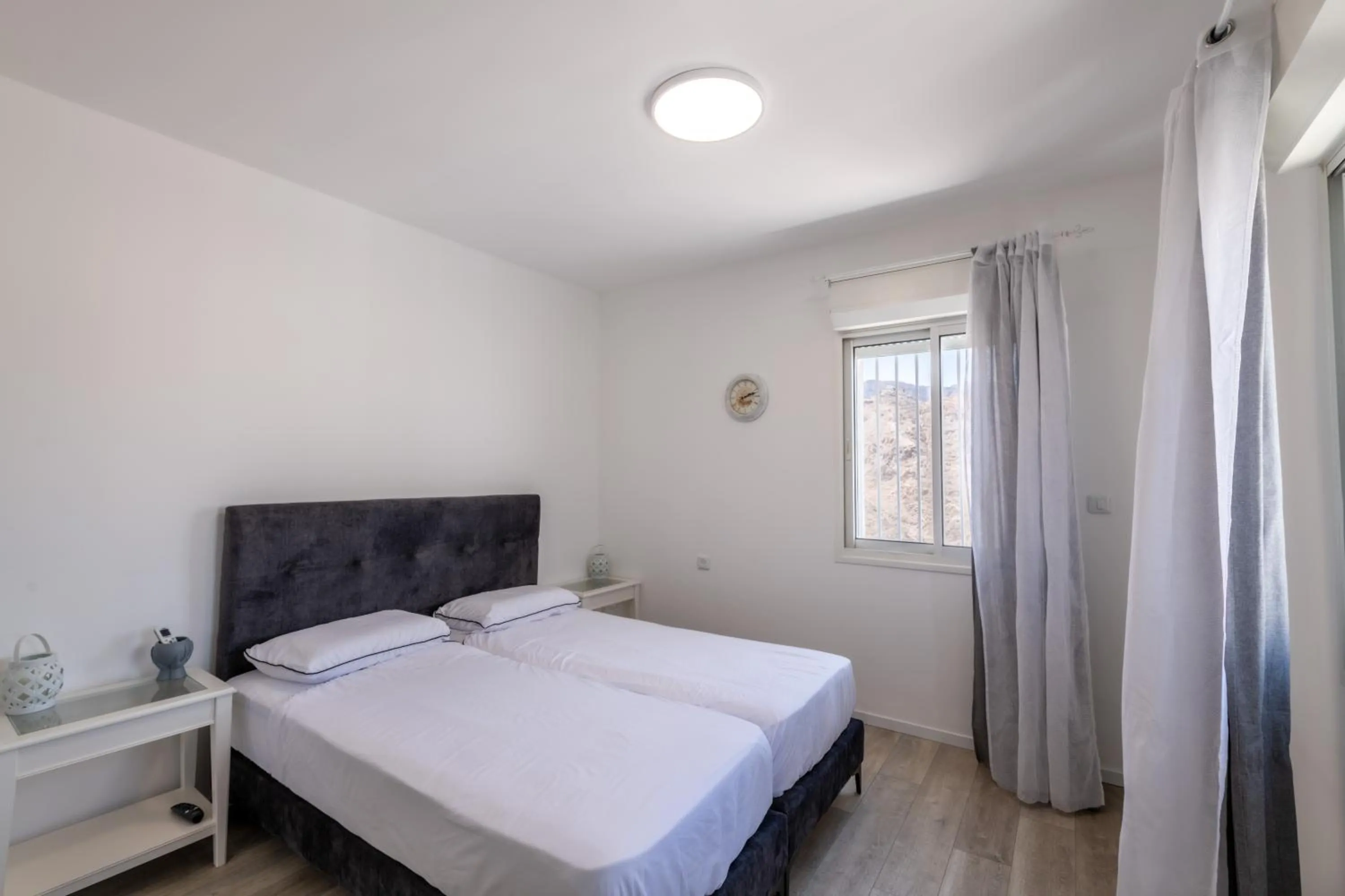 Bed in Desert and Sea-penthouse Full Sea view