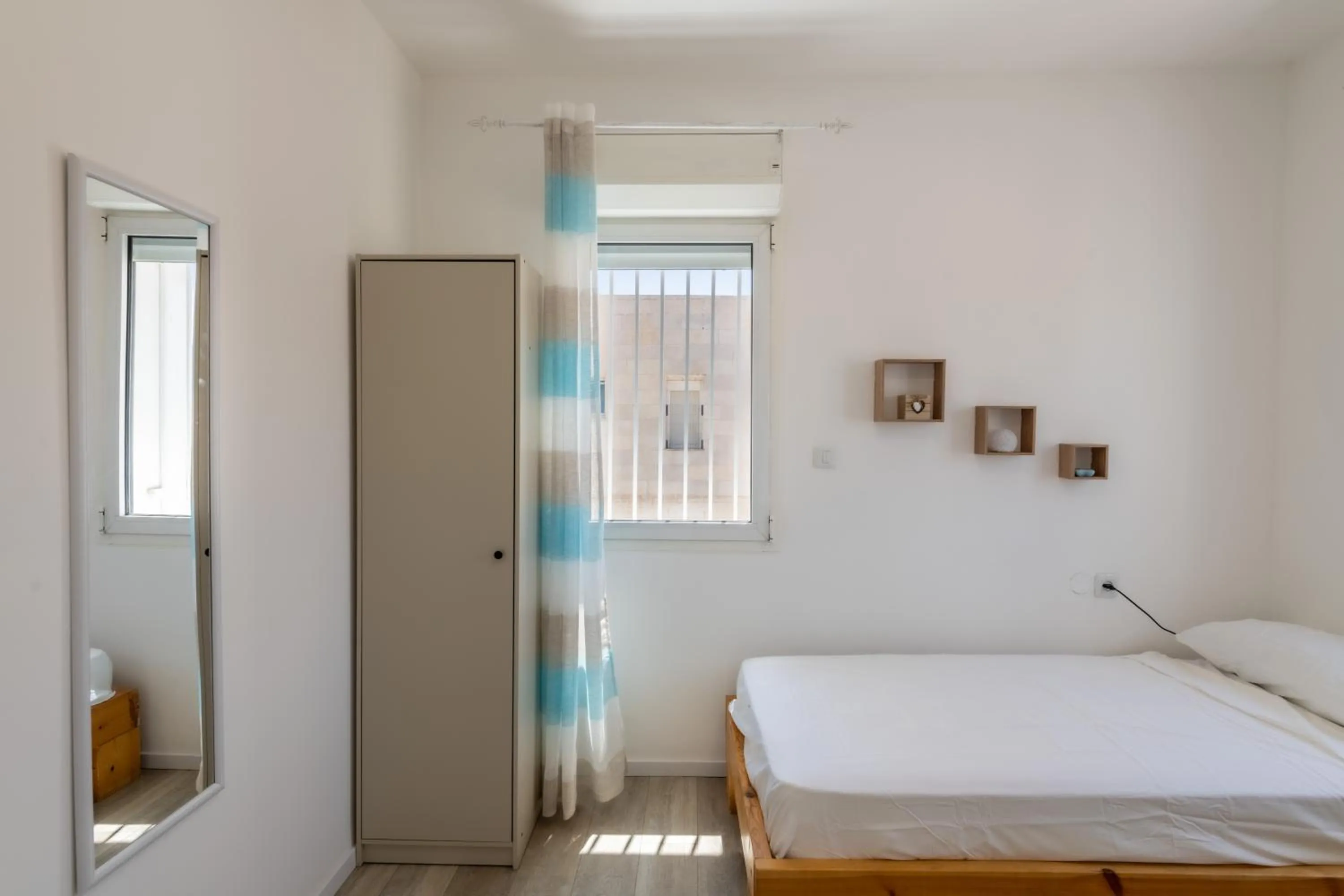 Bed in Desert and Sea-penthouse Full Sea view