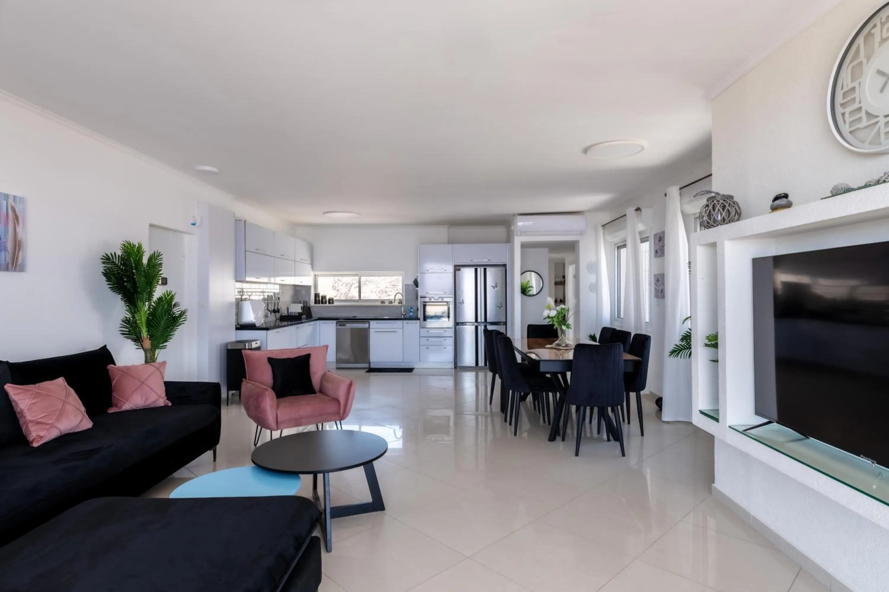 Desert and Sea-penthouse Full Sea view