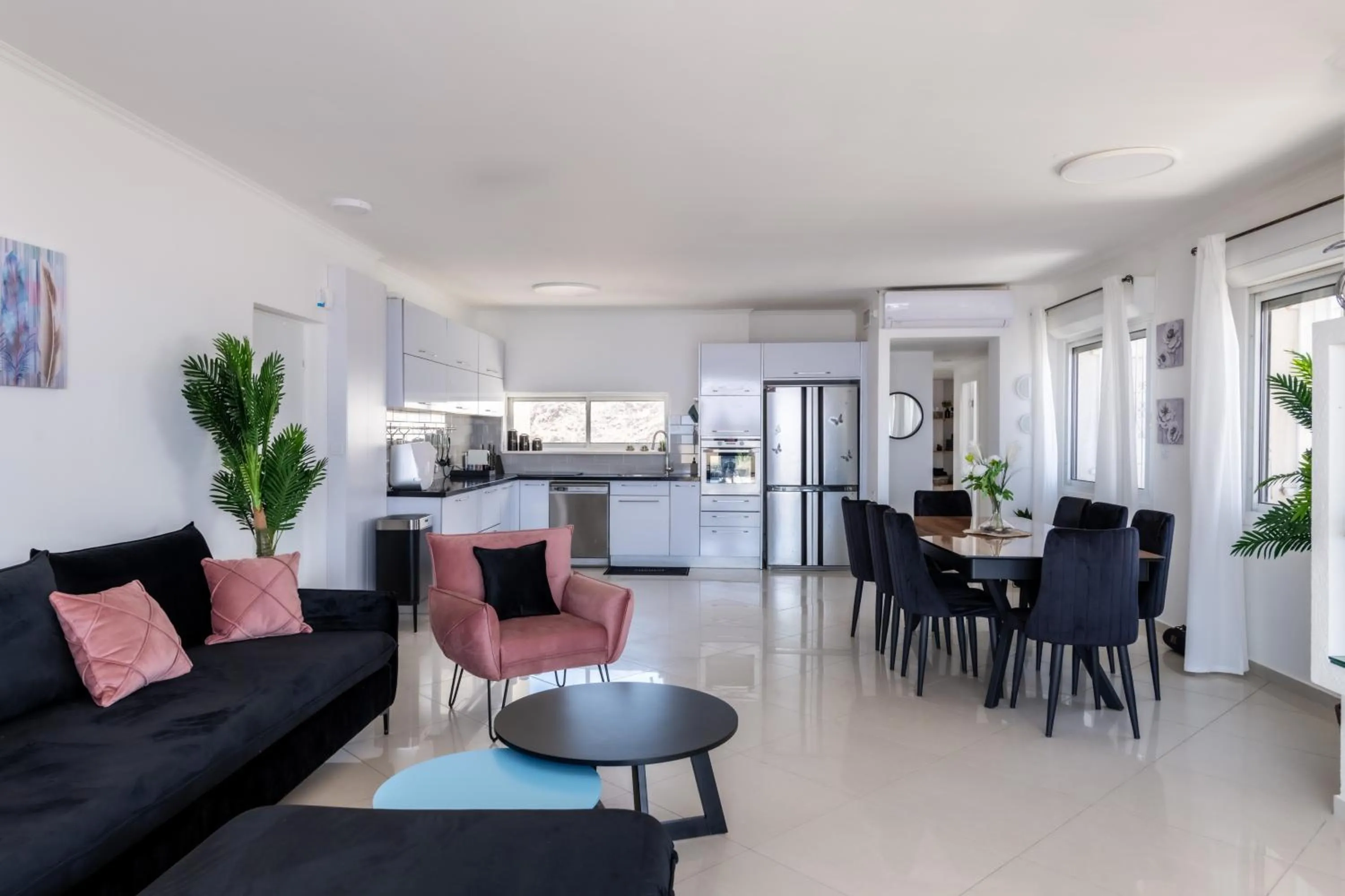 Desert and Sea-penthouse Full Sea view