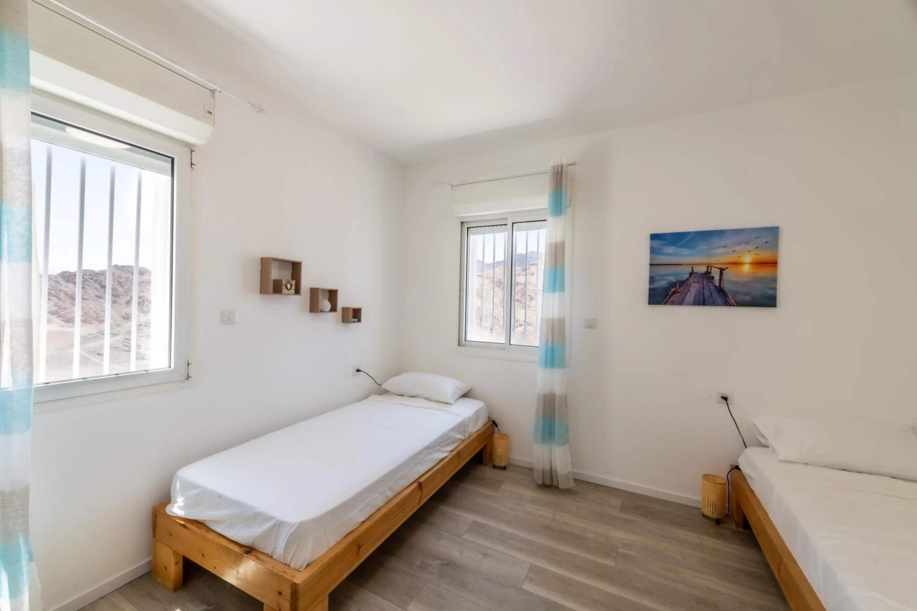 Bed in Desert and Sea-penthouse Full Sea view