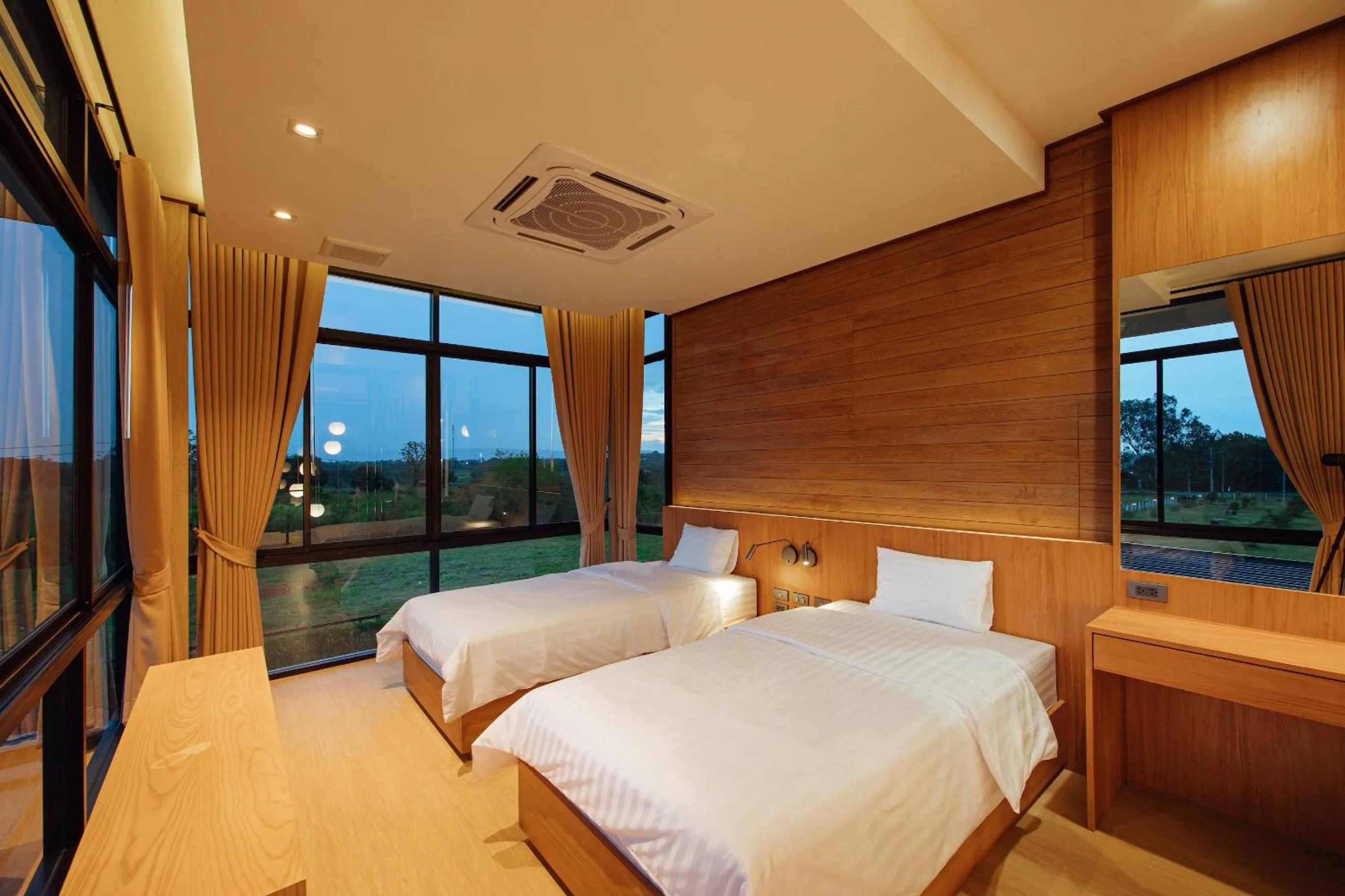 Communal lounge/ TV room, Bed in Krajokkaew mouthten khao yai