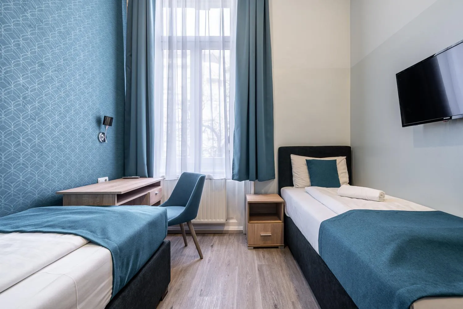 Bedroom, Bed in Full Moon Budapest