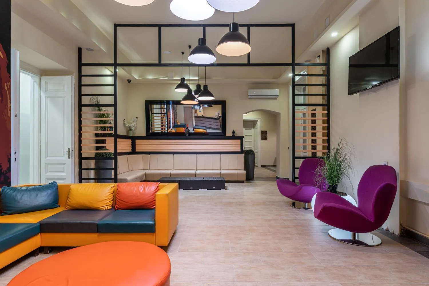 Lobby or reception in Full Moon Budapest