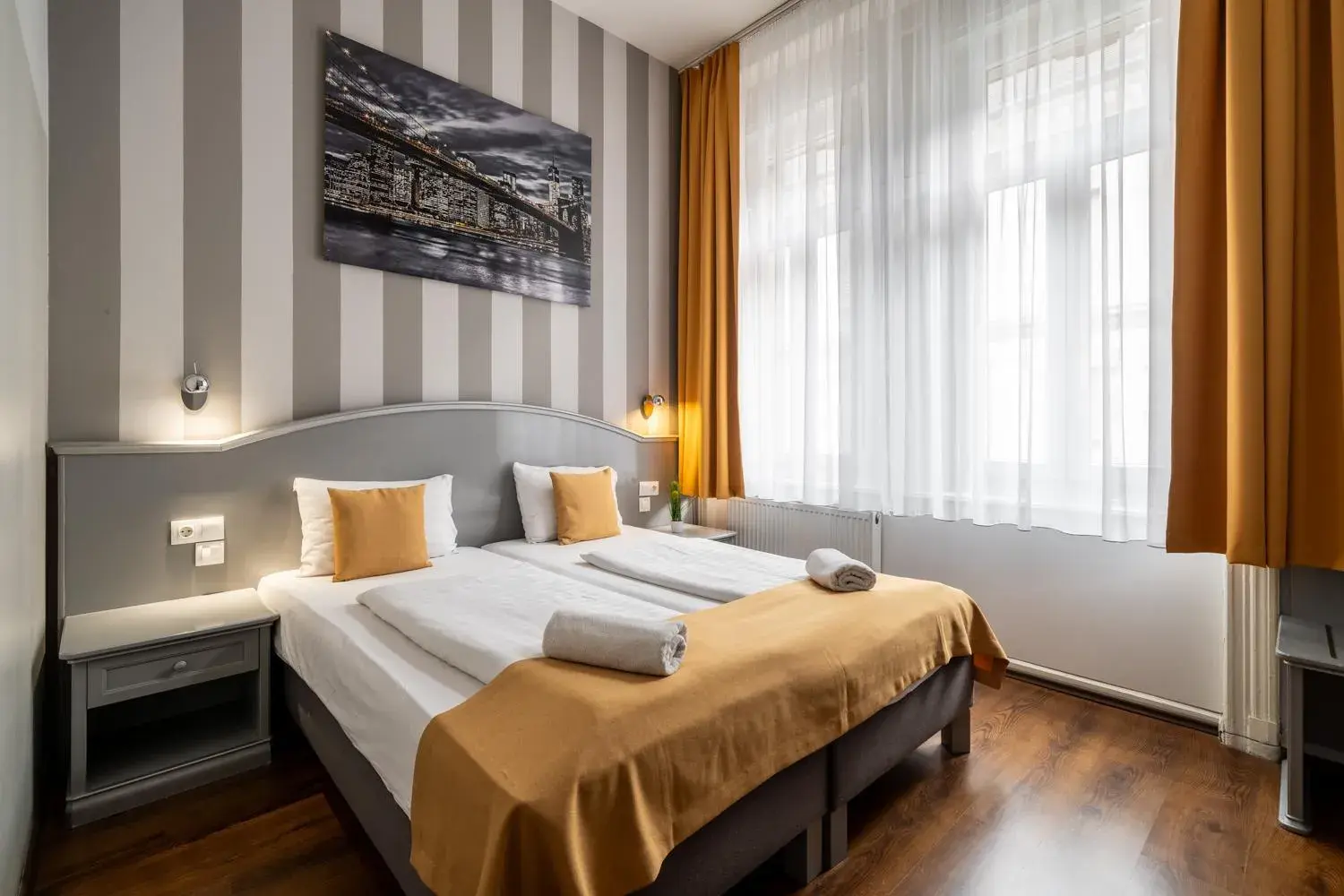 Photo of the whole room, Bed in Full Moon Budapest Photo of the whole room, Bed in Full Moon Budapest